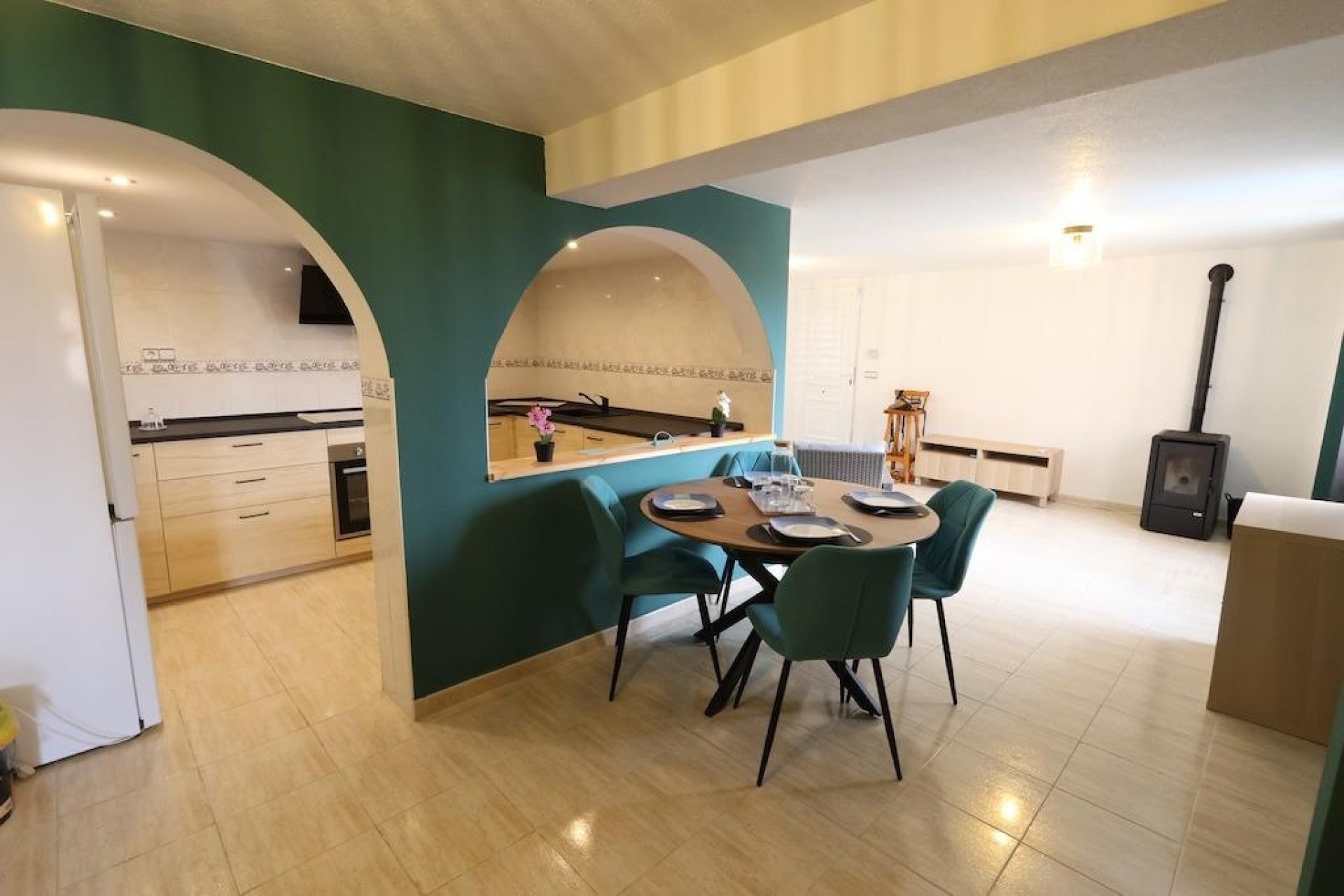Resale - Villa * - San Miguel de Salinas * - Las Filipinas *