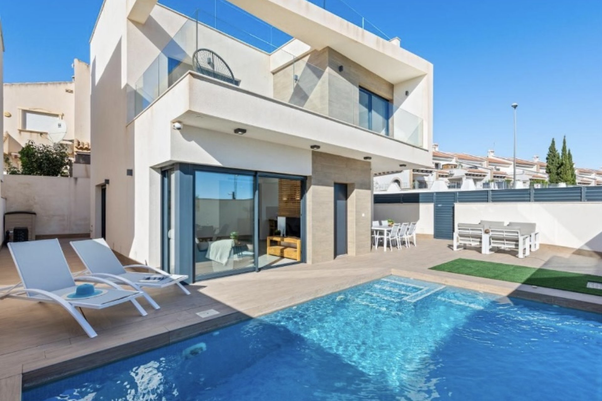 Resale - Villa - San Miguel de Salinas - Orihuela Costa