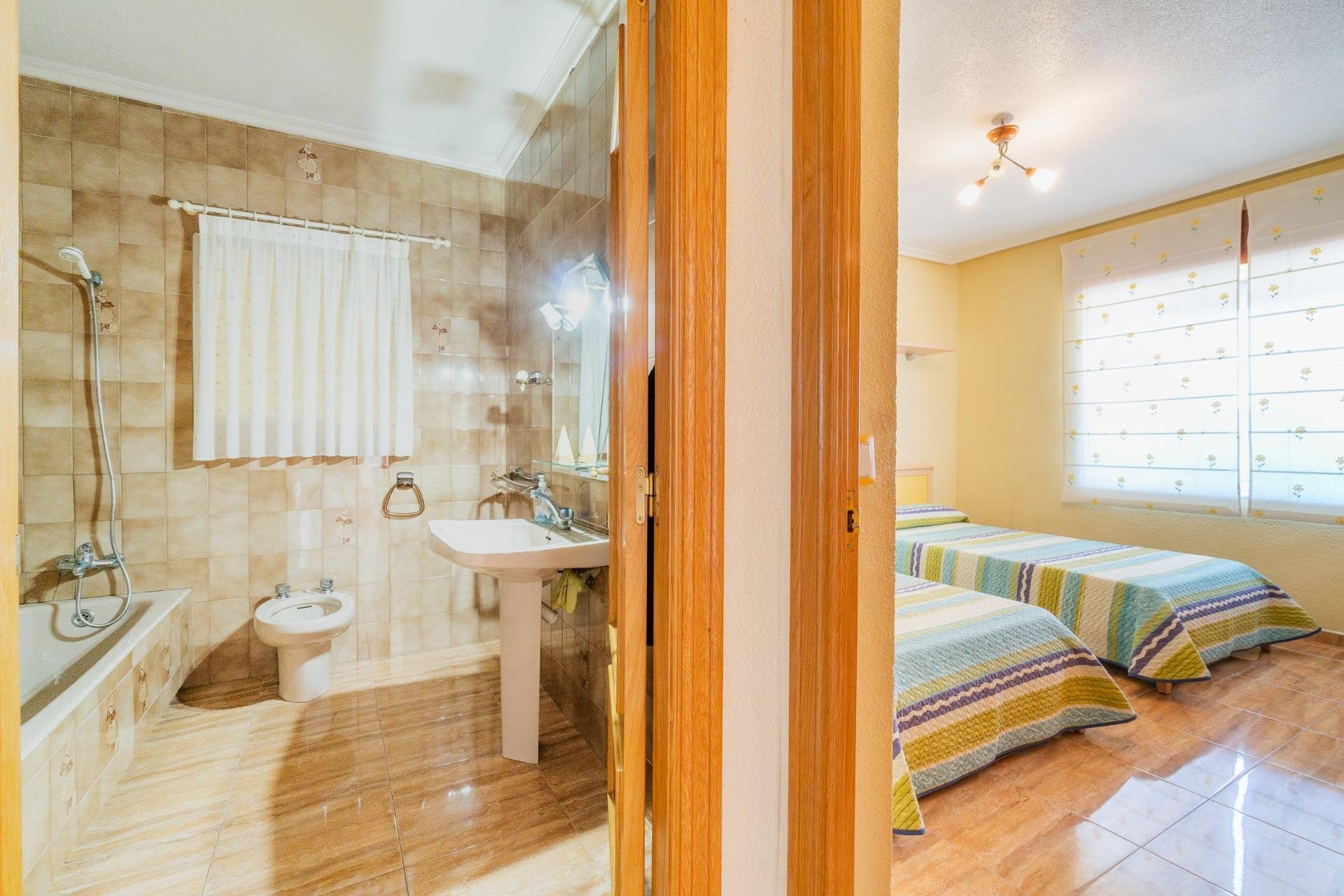 Resale - Villa * - San Miguel de Salinas * - Torremendo *