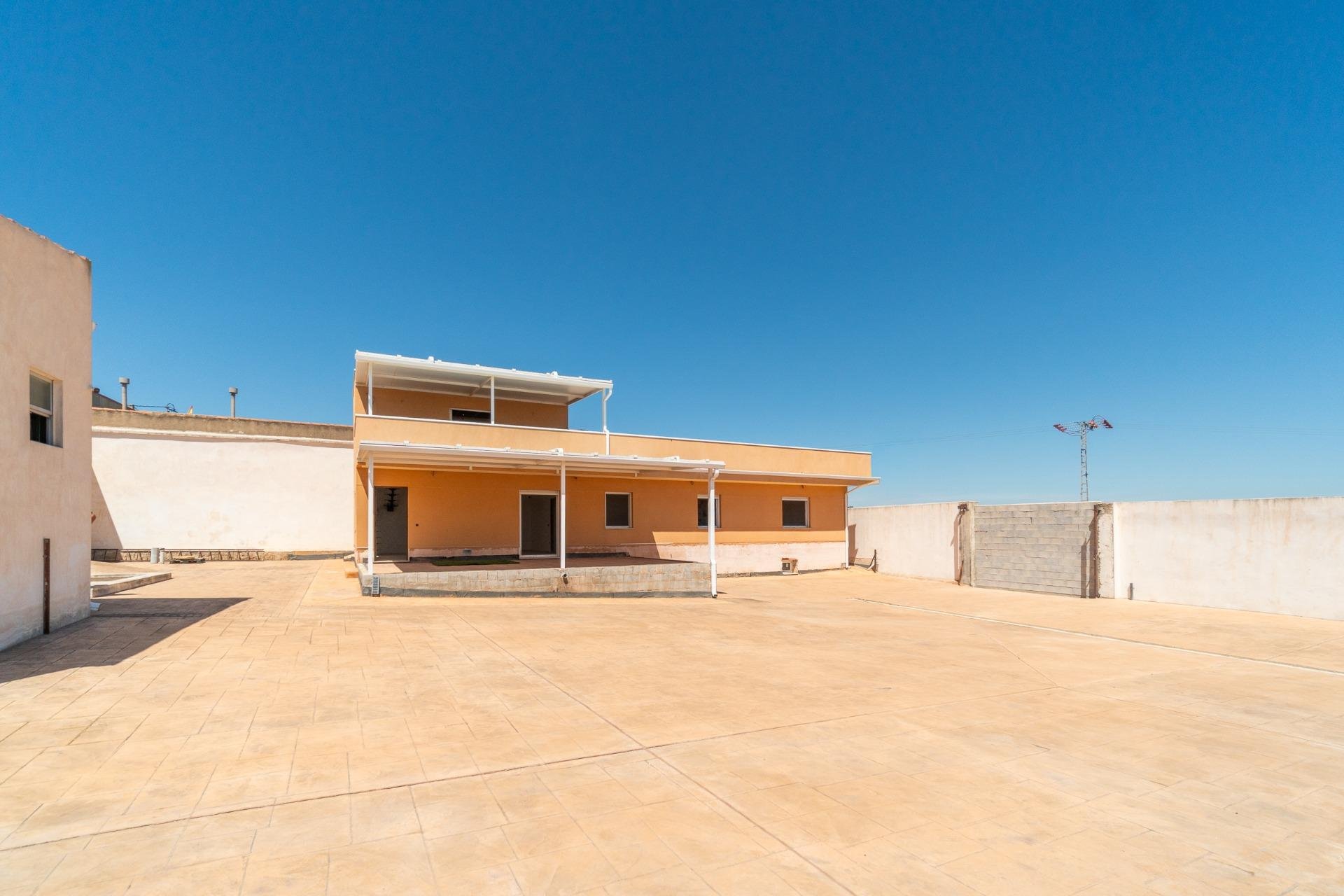 Resale - Villa * - San Miguel de Salinas * - Torremendo *