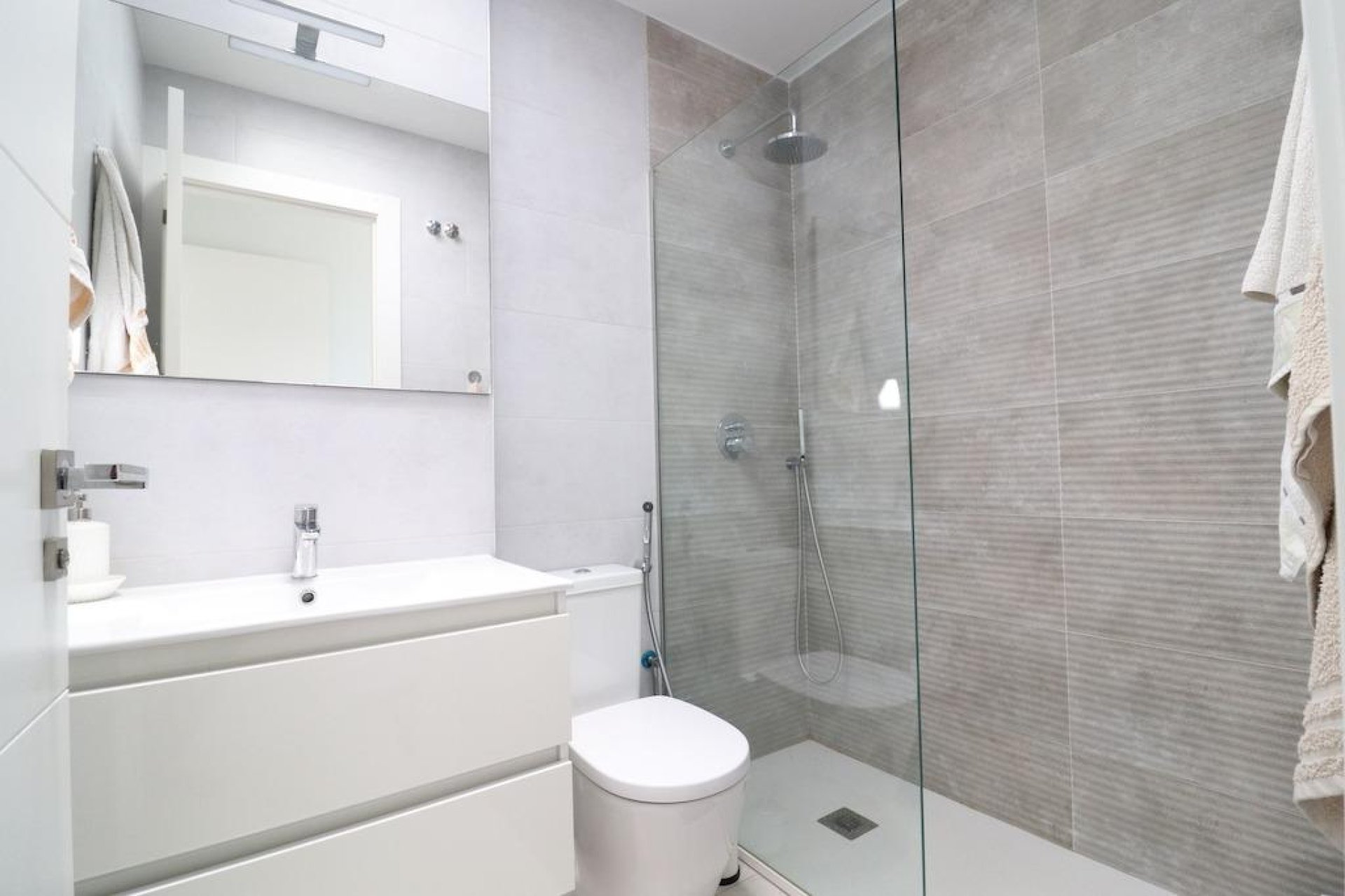 Resale - Villa * - San Miguel de Salinas *