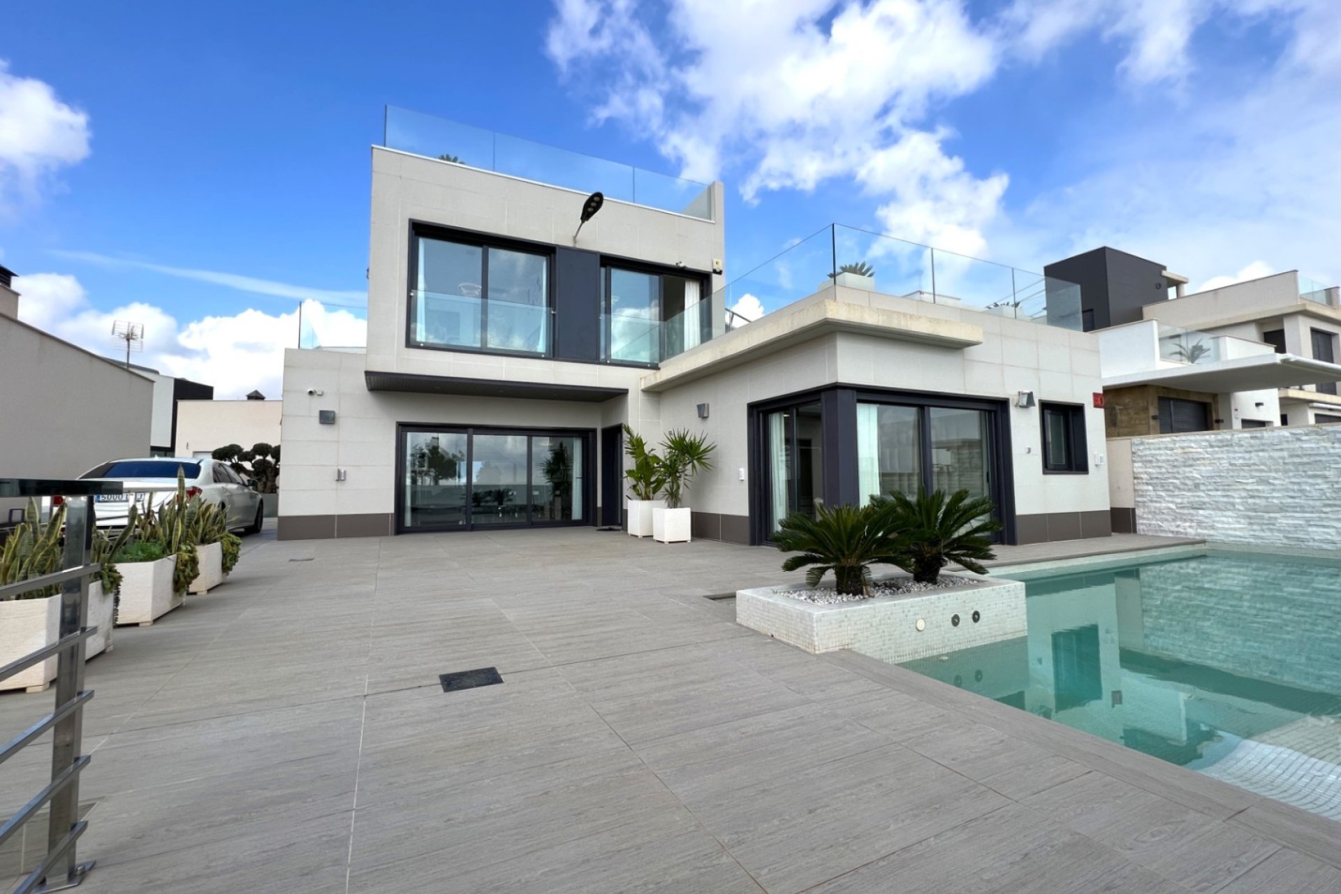 Resale - Villa * - San Miguel de Salinas *