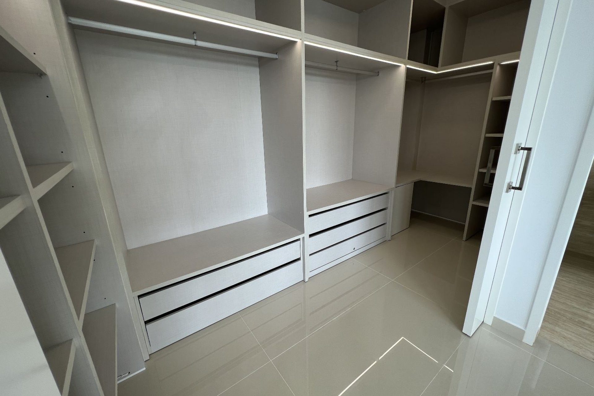 Resale - Villa * - San Miguel de Salinas *