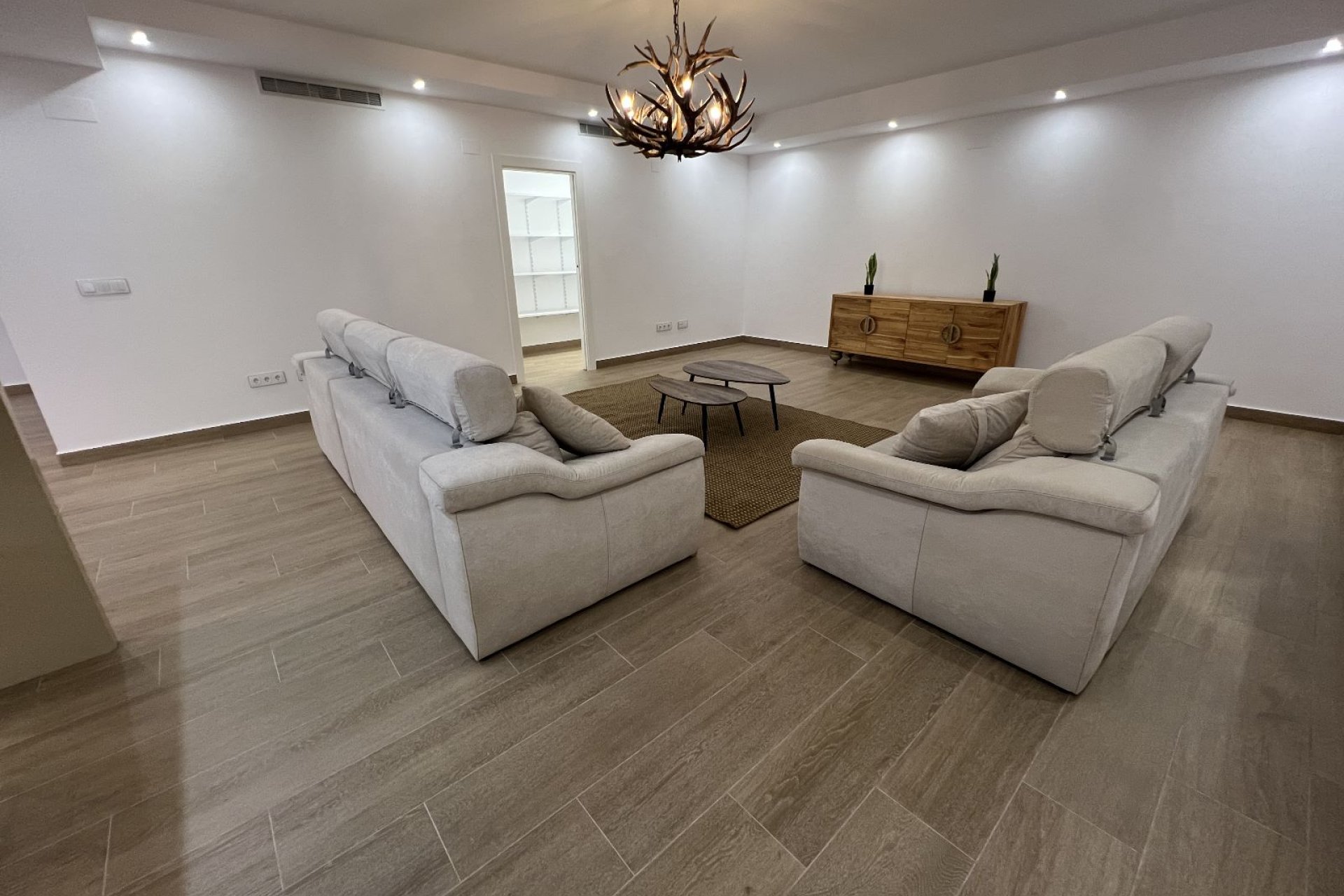 Resale - Villa * - San Miguel de Salinas *