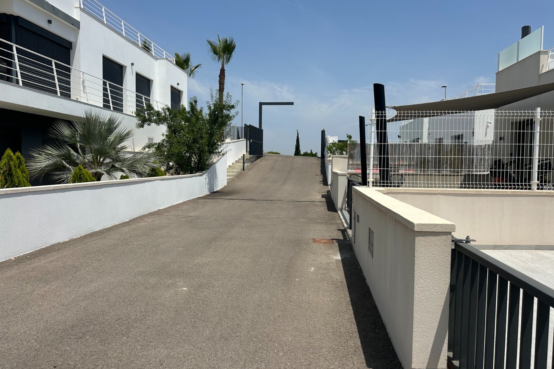 Resale - Villa * - San Miguel de Salinas *