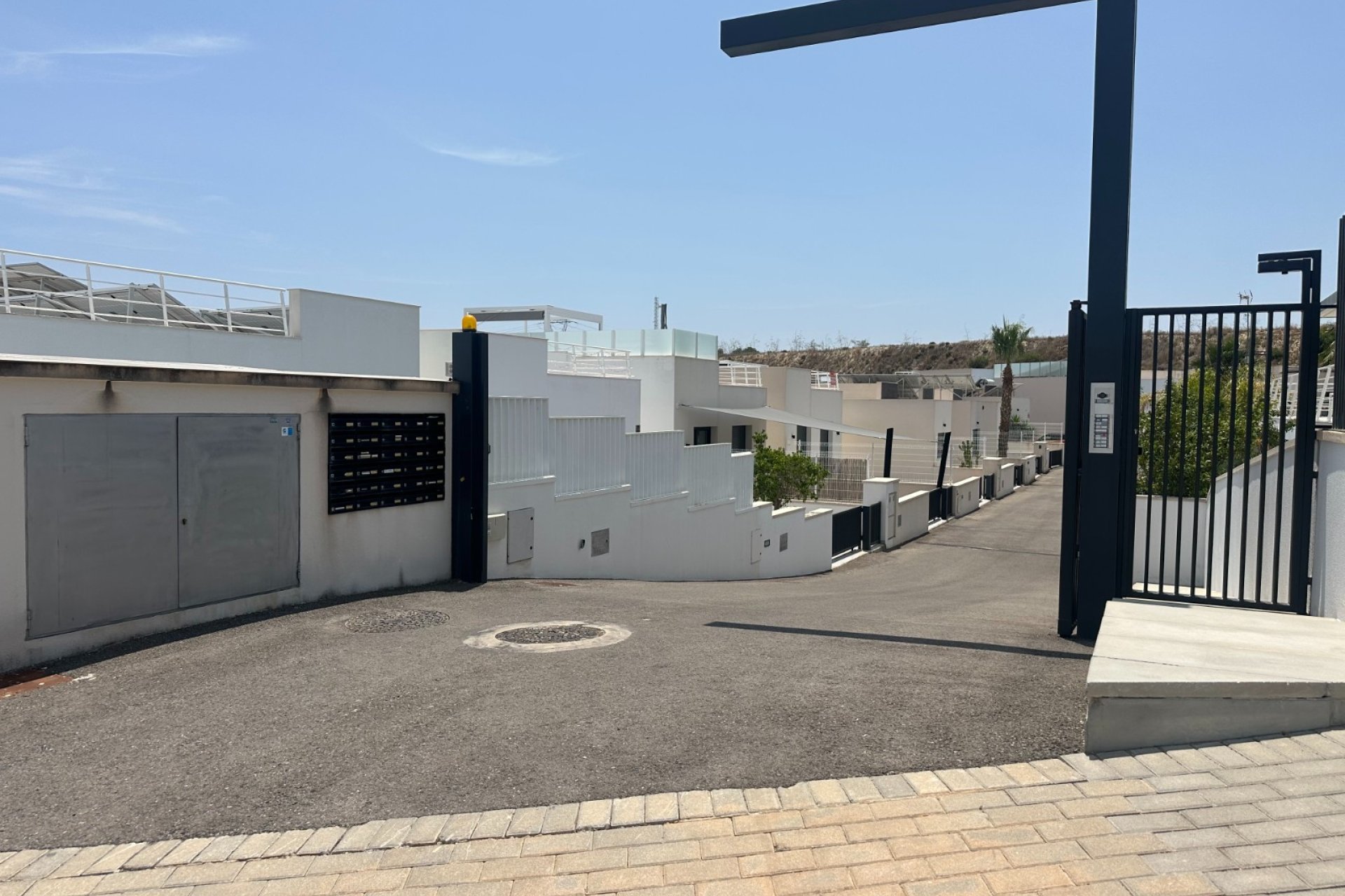 Resale - Villa * - San Miguel de Salinas *