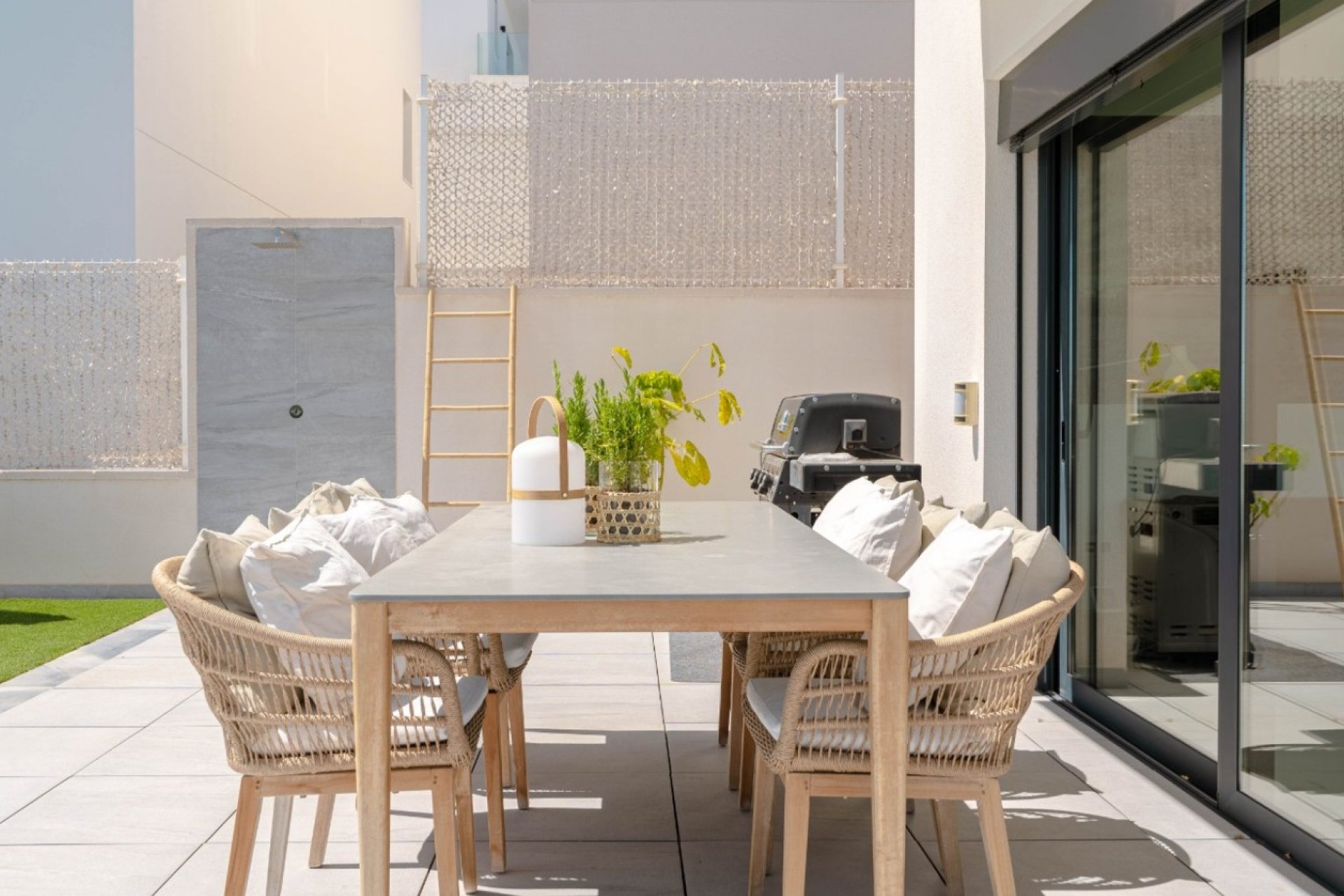 Resale - Villa * - San Miguel de Salinas *