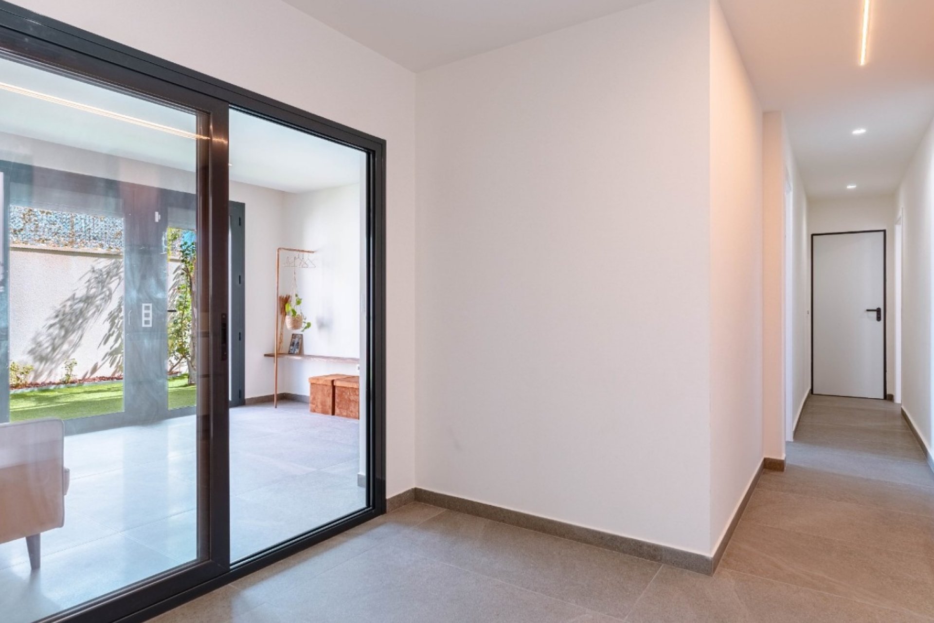 Resale - Villa * - San Miguel de Salinas *