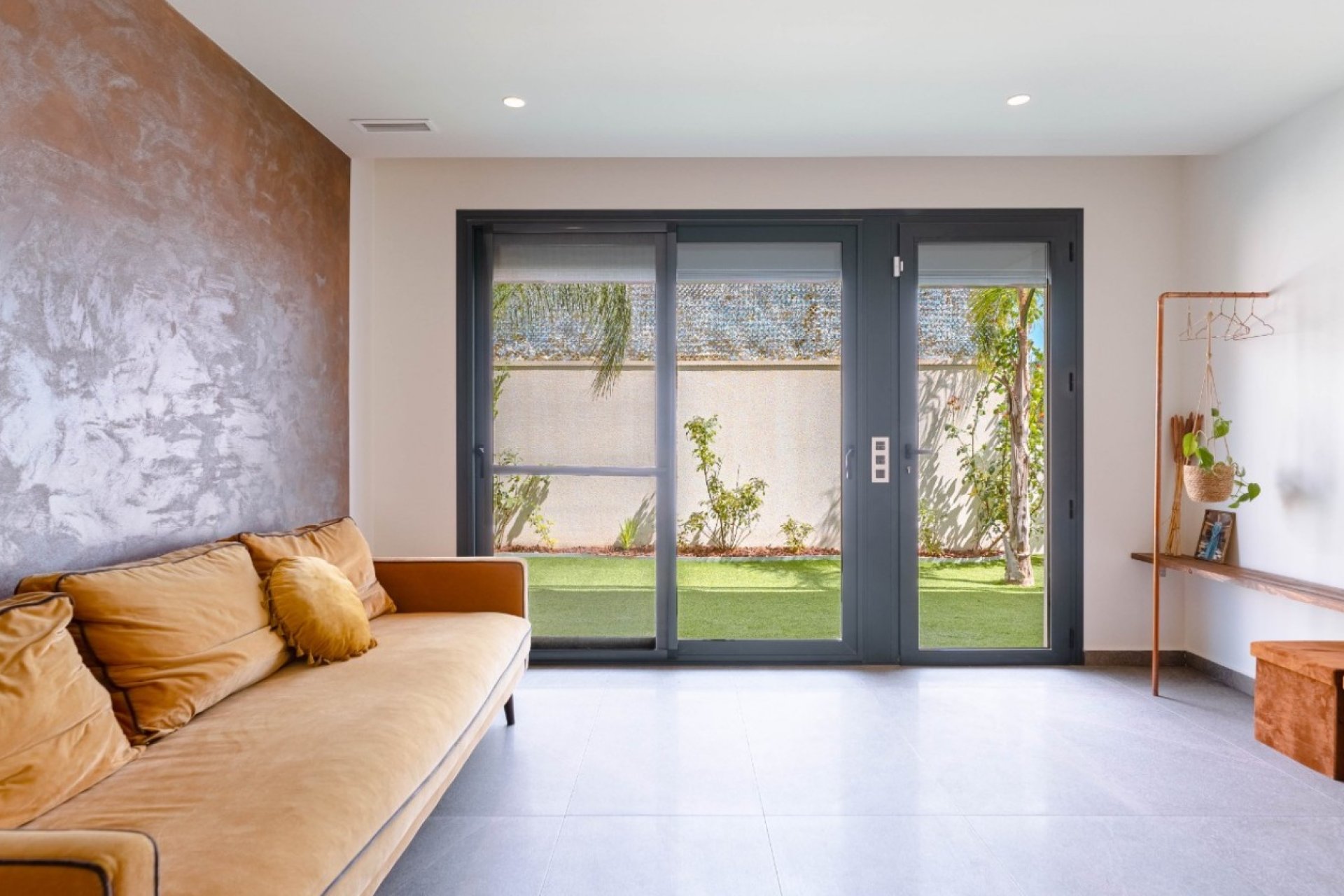 Resale - Villa * - San Miguel de Salinas *