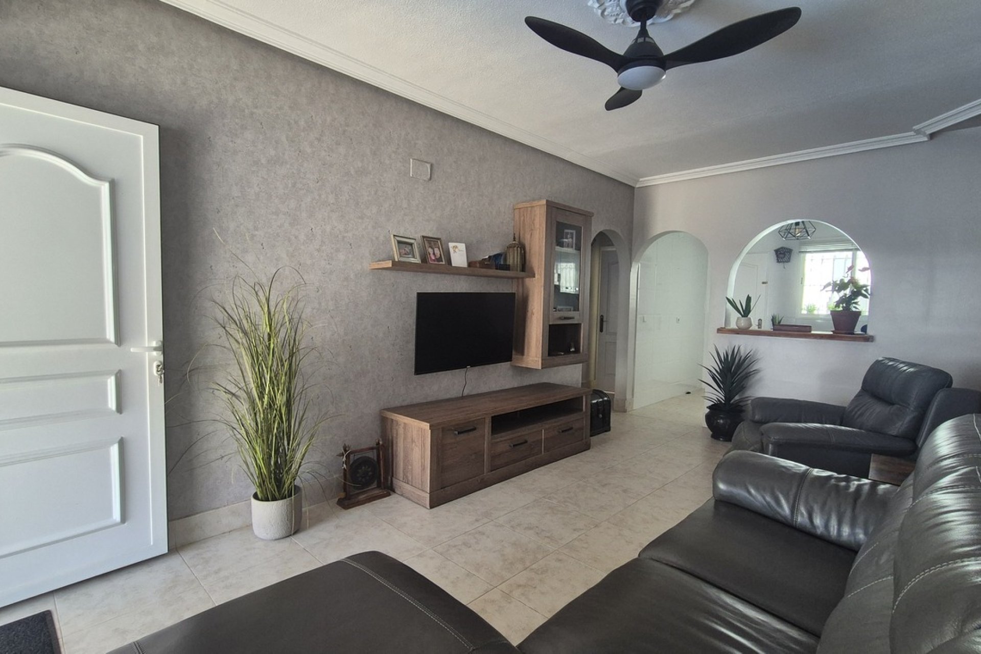 Resale - Villa * - San Miguel de Salinas *