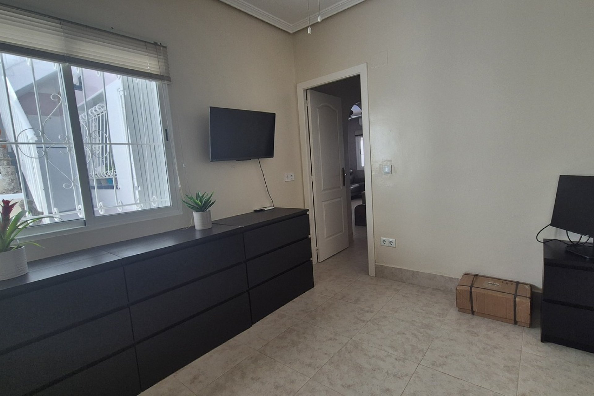 Resale - Villa * - San Miguel de Salinas *