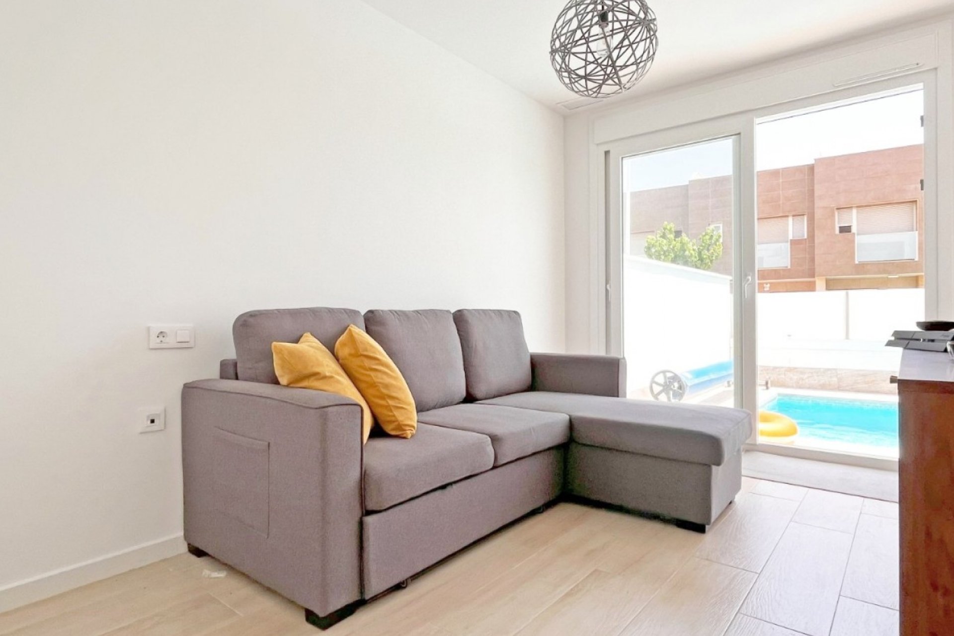 Resale - Villa * - San Pedro del Pinatar * - San Pedro Del Pinatar *