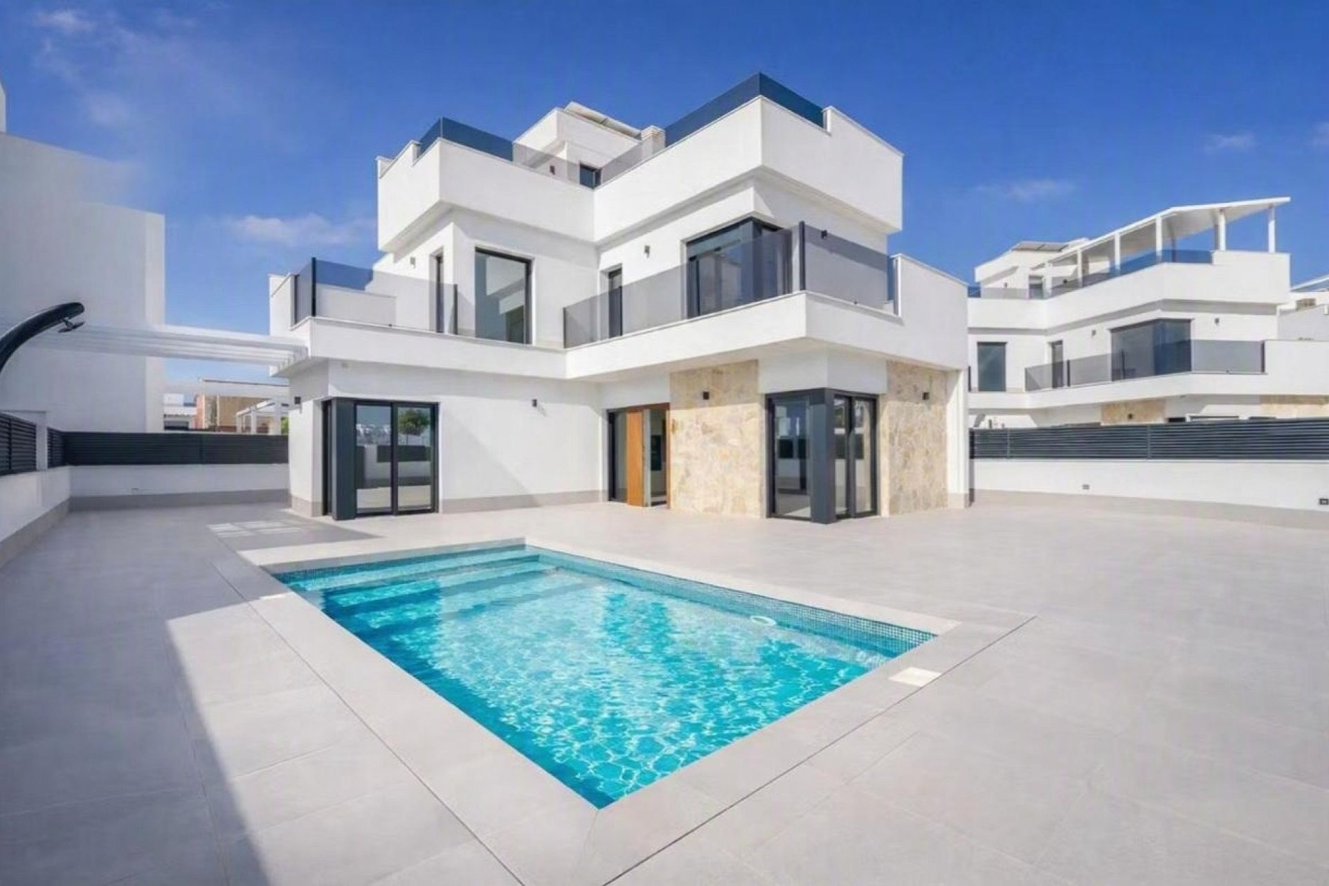 Resale - Villa * - Santa Rosalia *