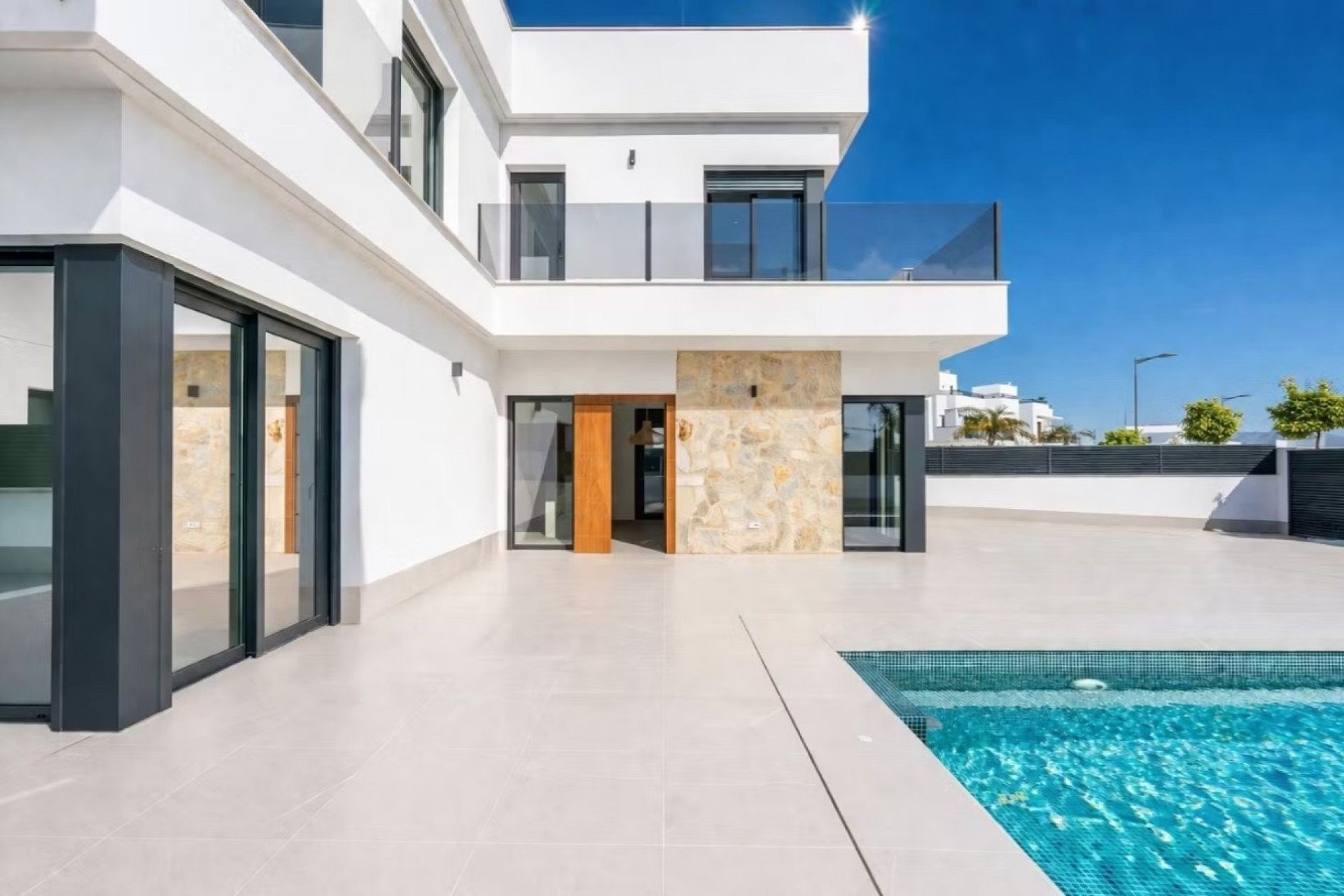 Resale - Villa * - Santa Rosalia *