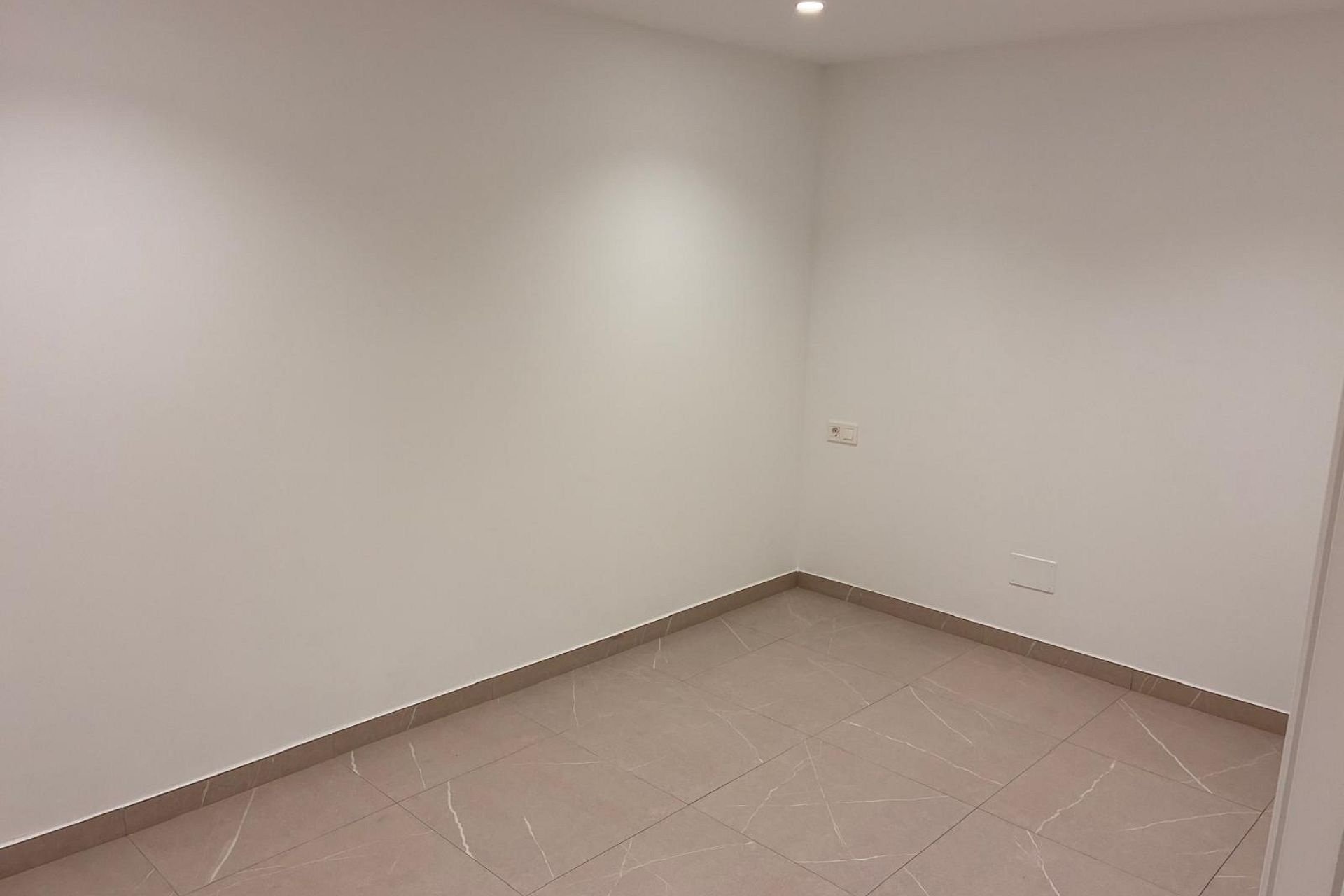 Resale - Villa * - Santa Rosalia *