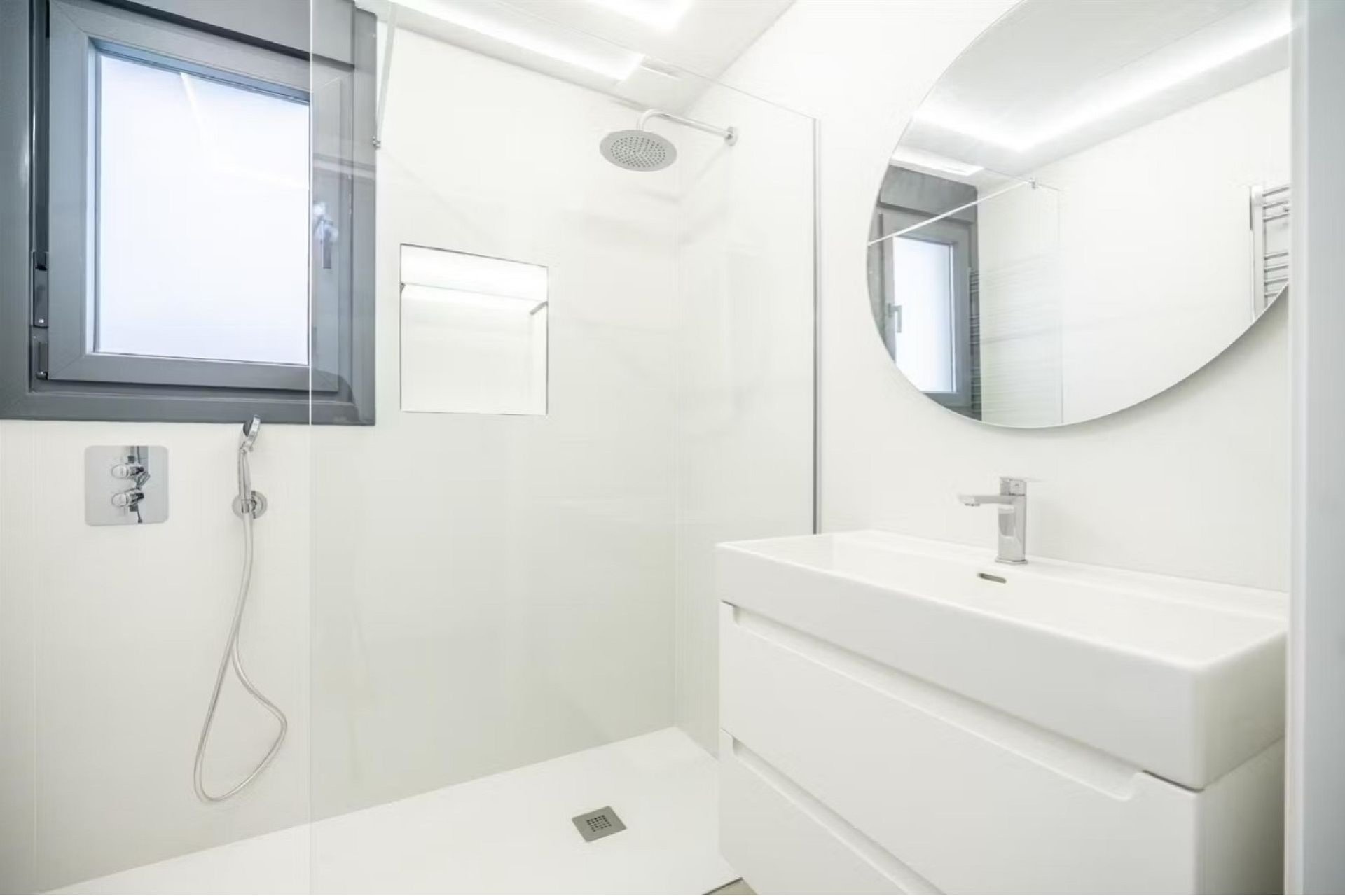 Resale - Villa * - Santa Rosalia *