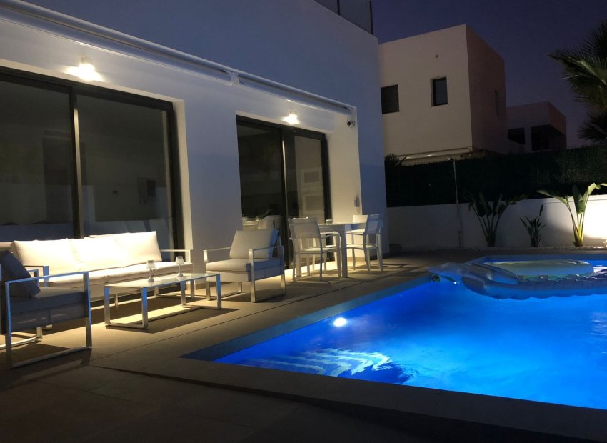 Resale - Villa - Santiago de la Ribera - Dos Mares