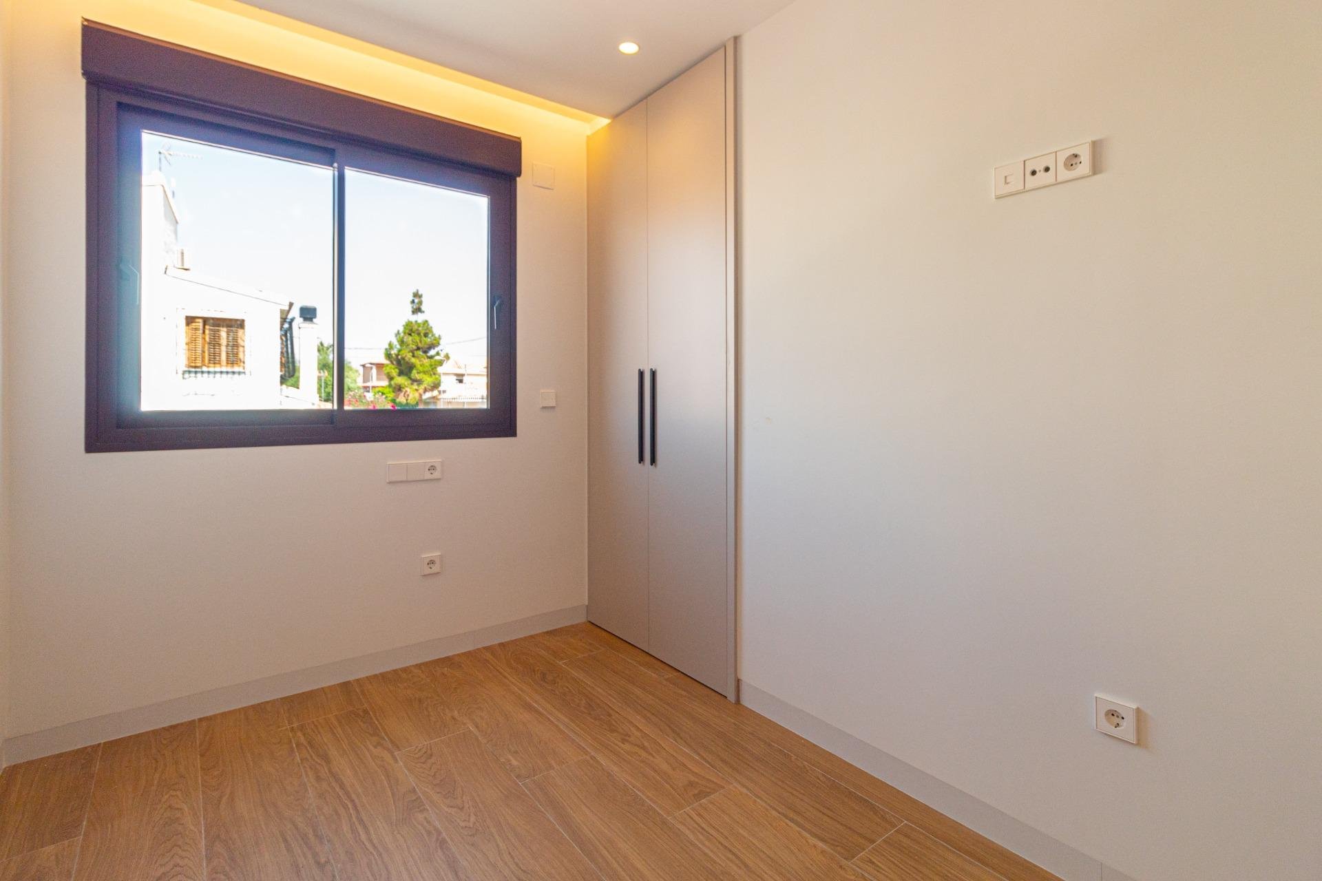 Resale - Villa * - Santiago de la Ribera * - Playa de santiago de la ribera