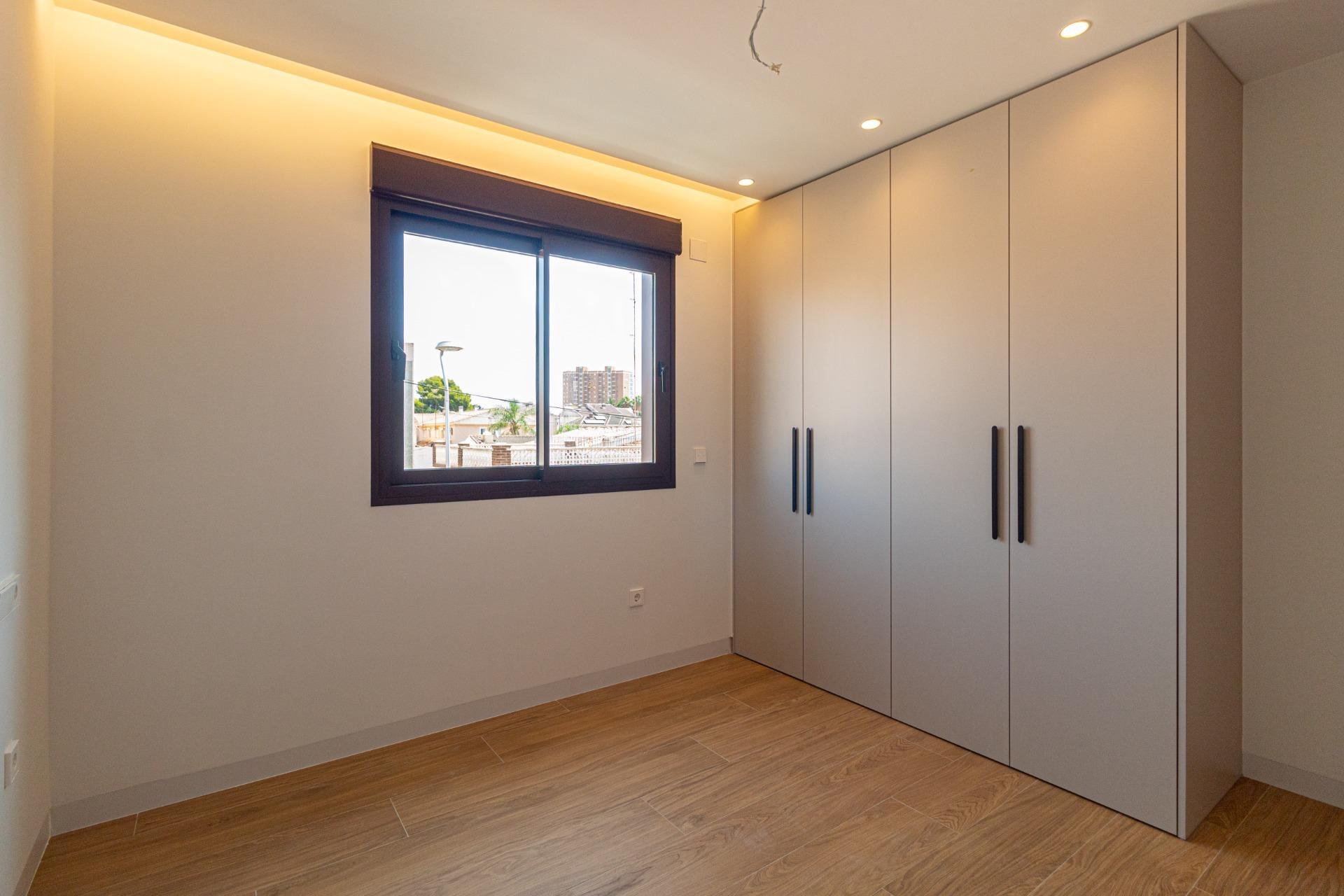 Resale - Villa * - Santiago de la Ribera * - Playa de santiago de la ribera