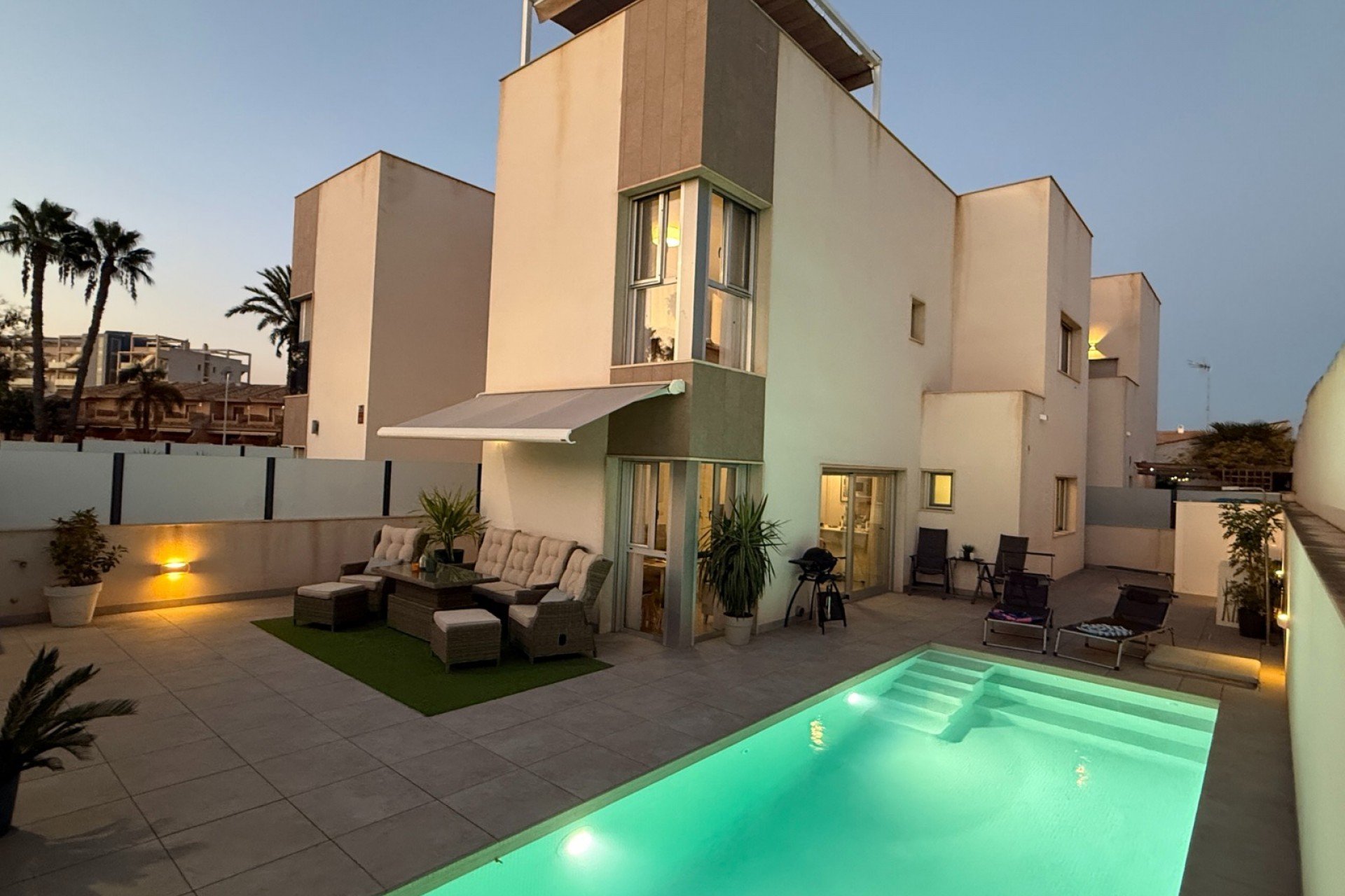 Resale - Villa * - Santiago de la Ribera * - Zona de la playa