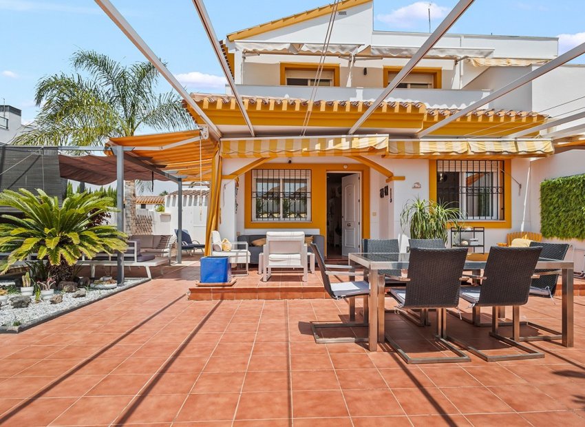 Resale - Villa * - Torre de La Horadada - Pueblo Latino