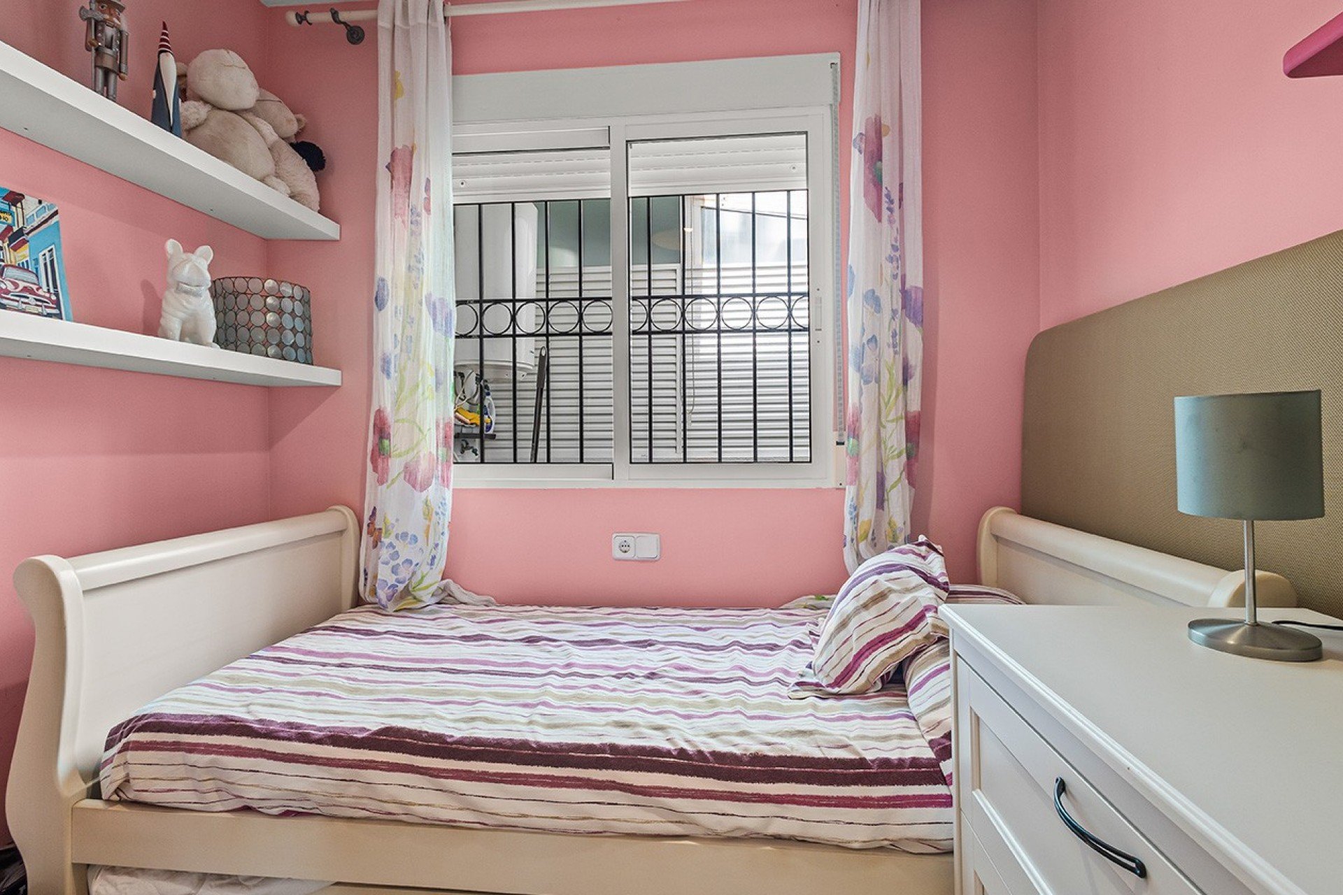 Resale - Villa * - Torre de La Horadada - Pueblo Latino