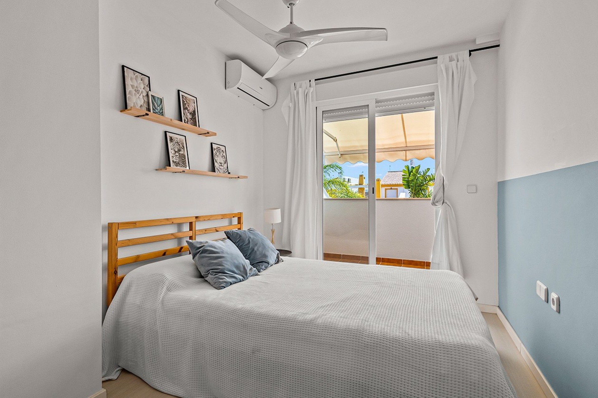 Resale - Villa * - Torre de La Horadada - Pueblo Latino