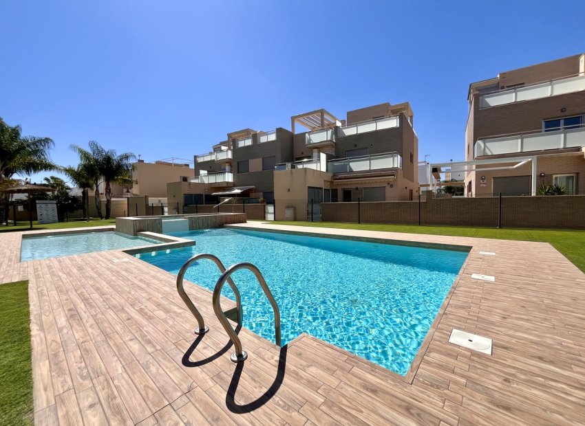 Resale - Villa * - Torre de la Horadada - Torre de Horadada