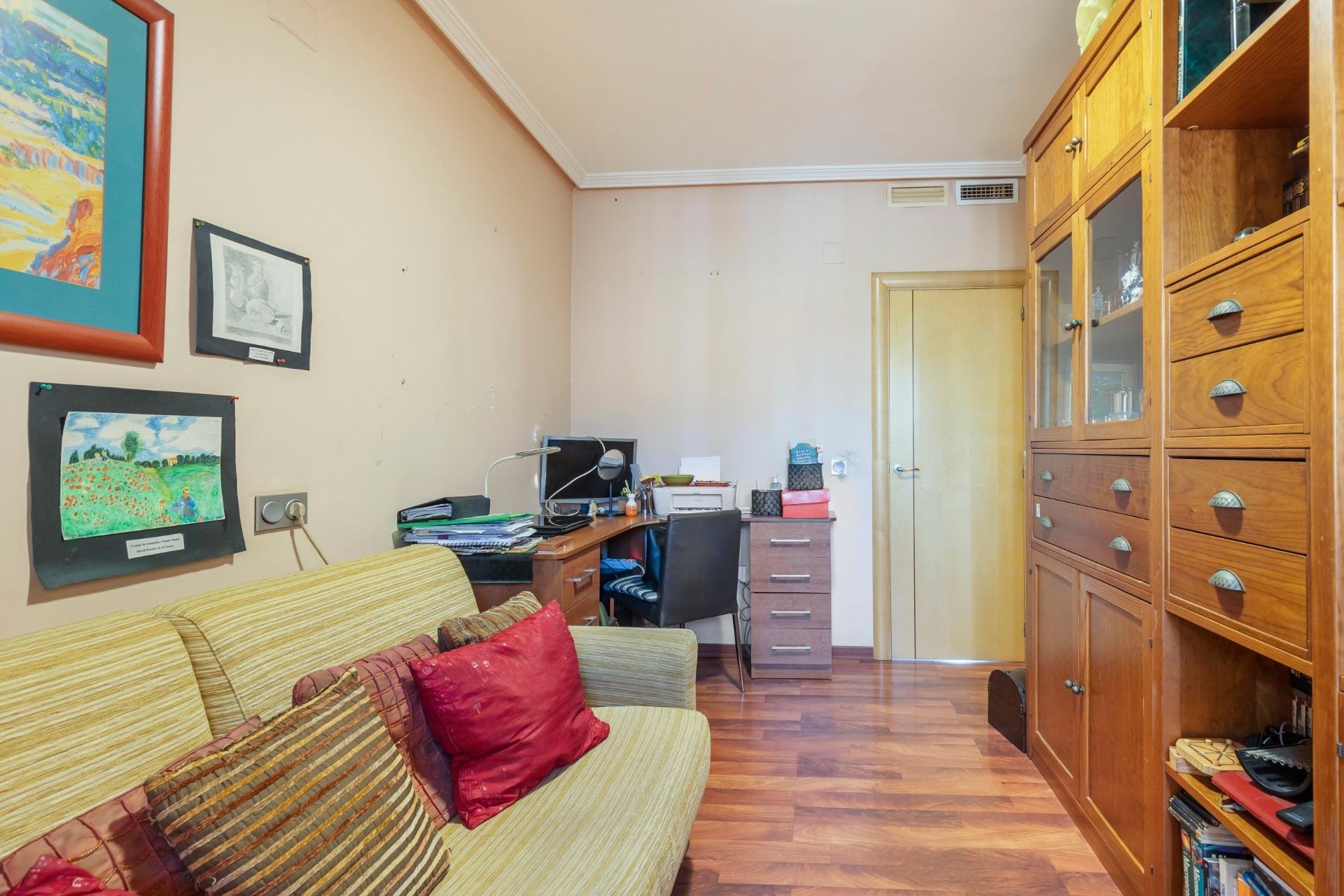 Resale - Villa * - Torrevieja - Aguas Nuevas *