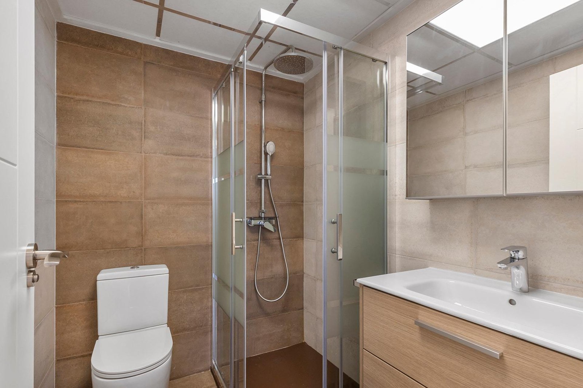 Resale - Villa * - Torrevieja - Aguas Nuevas *