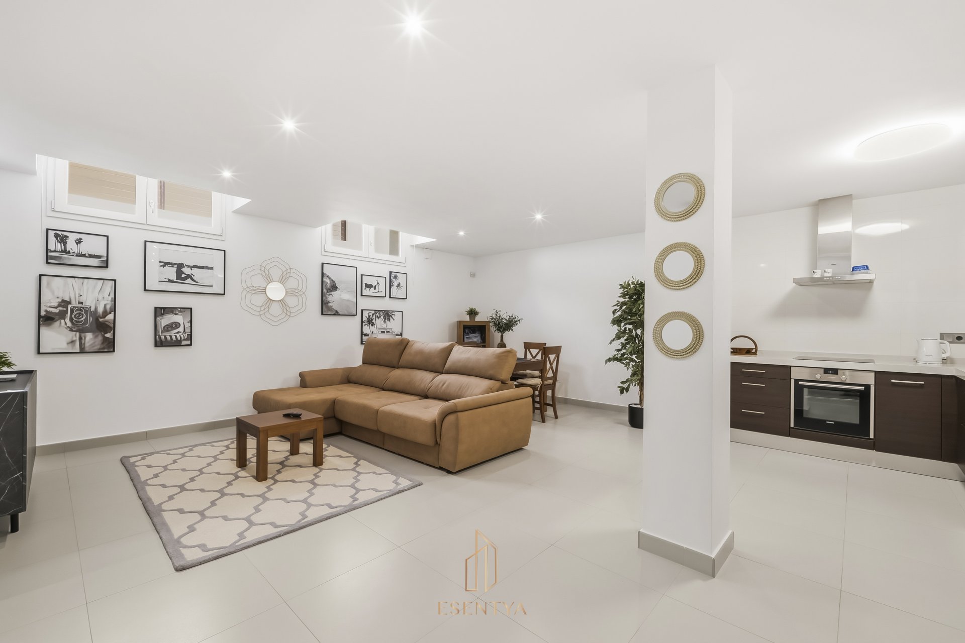 Resale - Villa * - Torrevieja * - Aguas Nuevas *