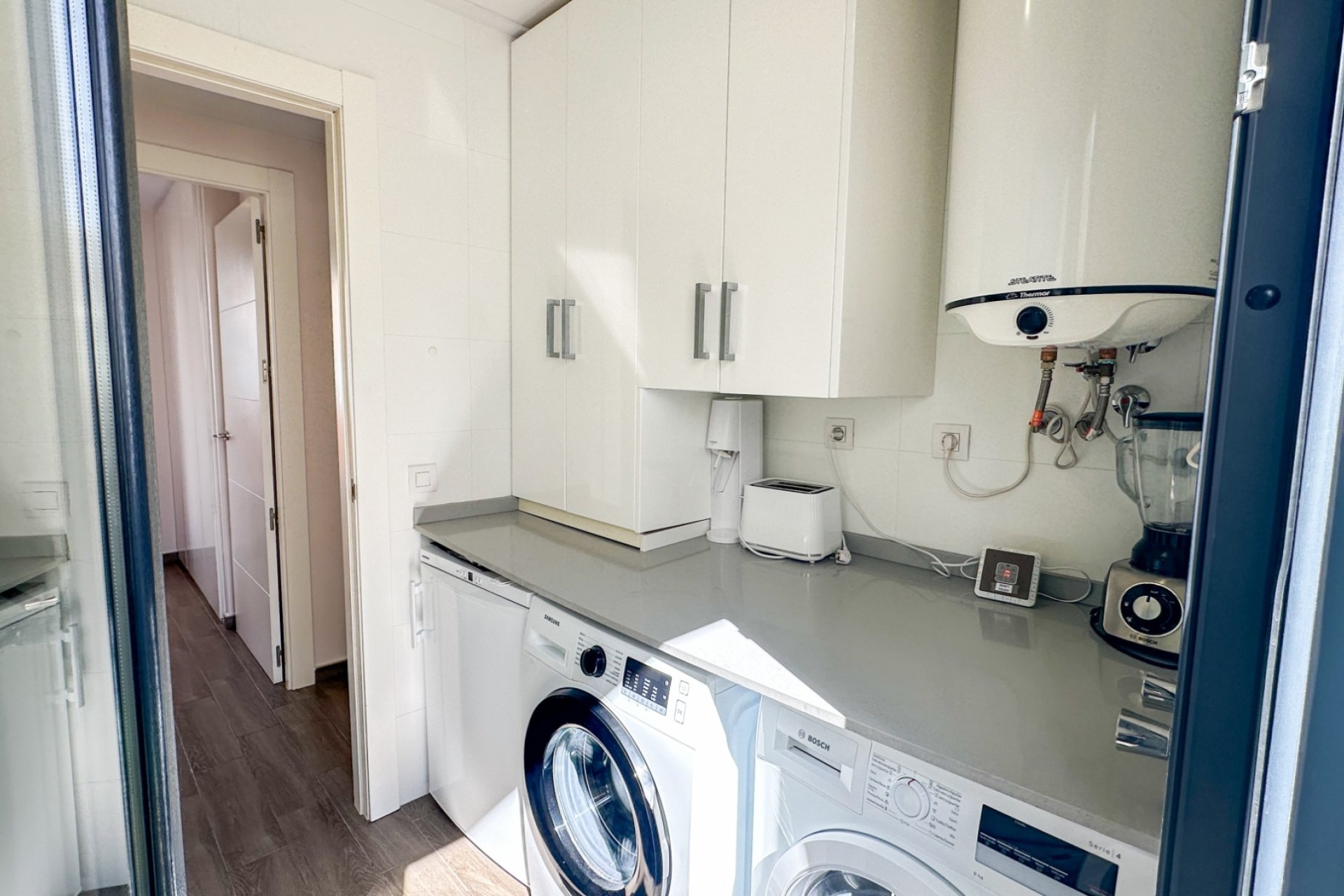 Resale - Villa * - Torrevieja * - Aguas Nuevas *