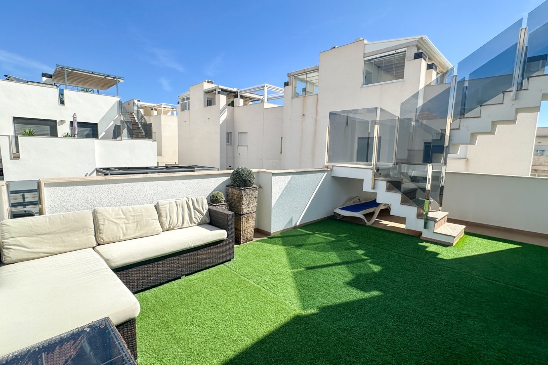 Resale - Villa * - Torrevieja * - Aguas Nuevas *
