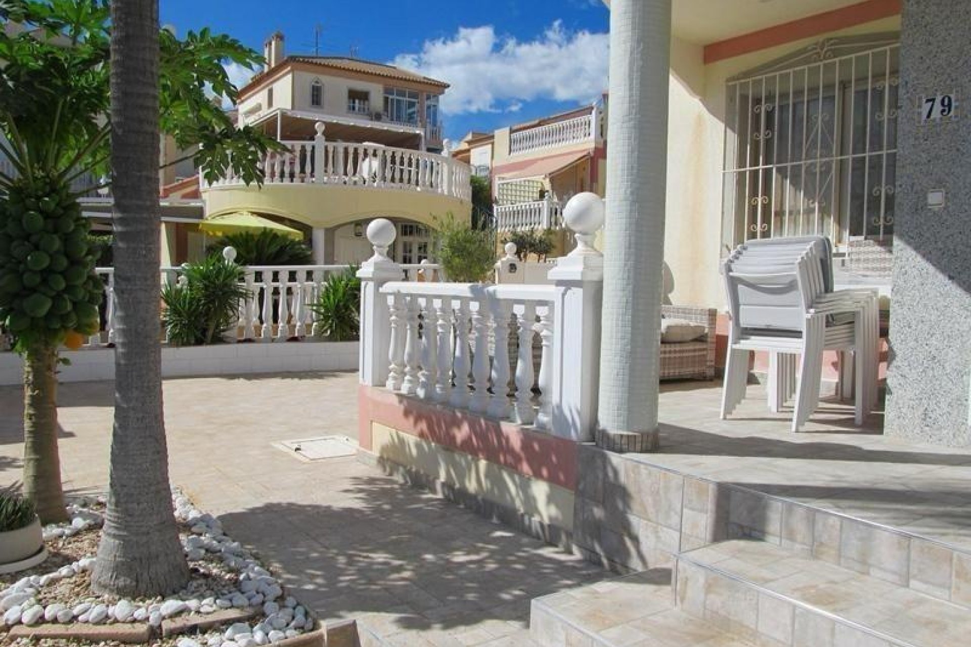Resale - Villa * - Torrevieja * - Aguas Nuevas *