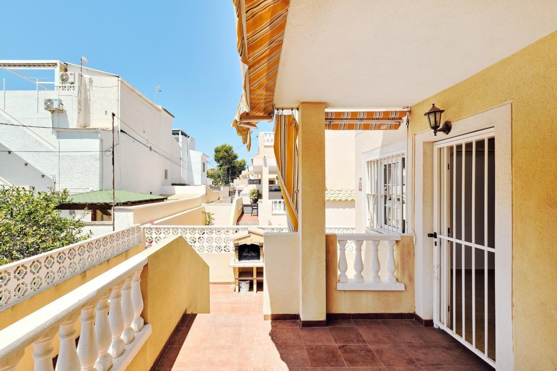 Resale - Villa - Torrevieja - Cabo cervera