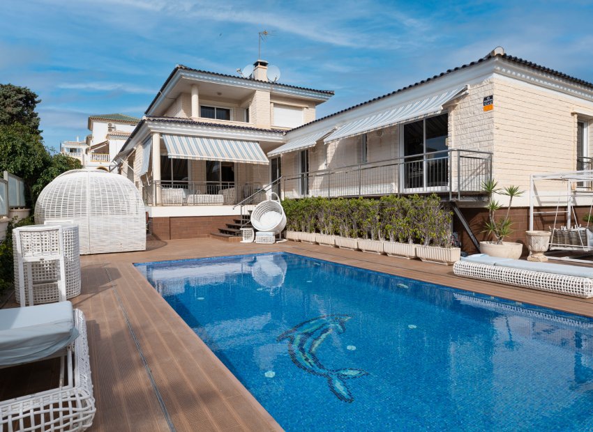 Resale - Villa - Torrevieja - Cabo cervera