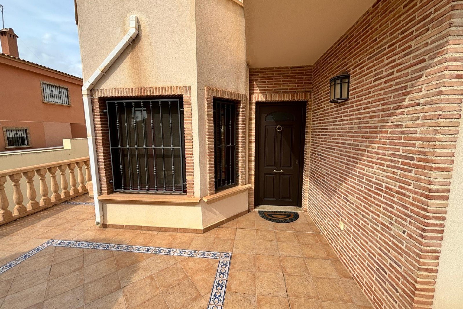 Resale - Villa - Torrevieja Centro - Torrevieja