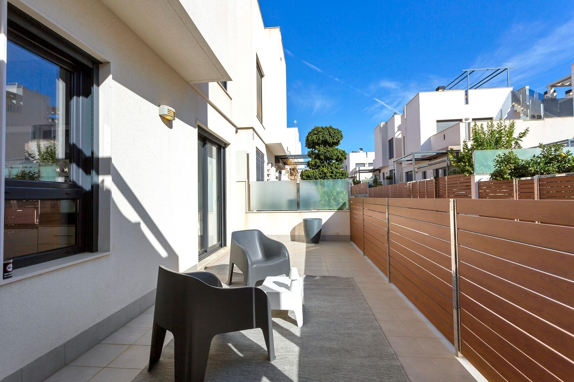 Resale - Villa * - Torrevieja - Costa Blanca