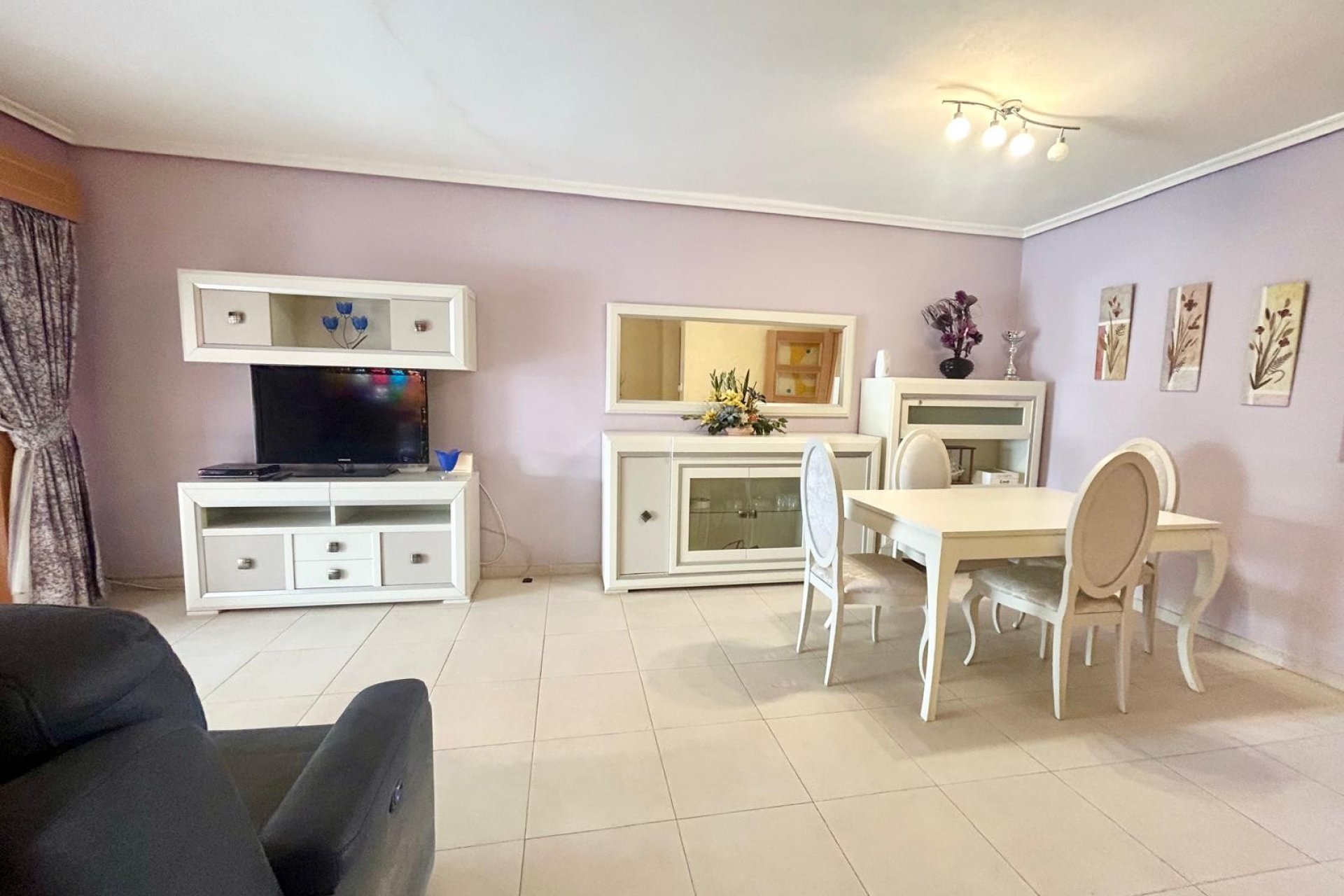 Resale - Villa - Torrevieja - El Chaparral