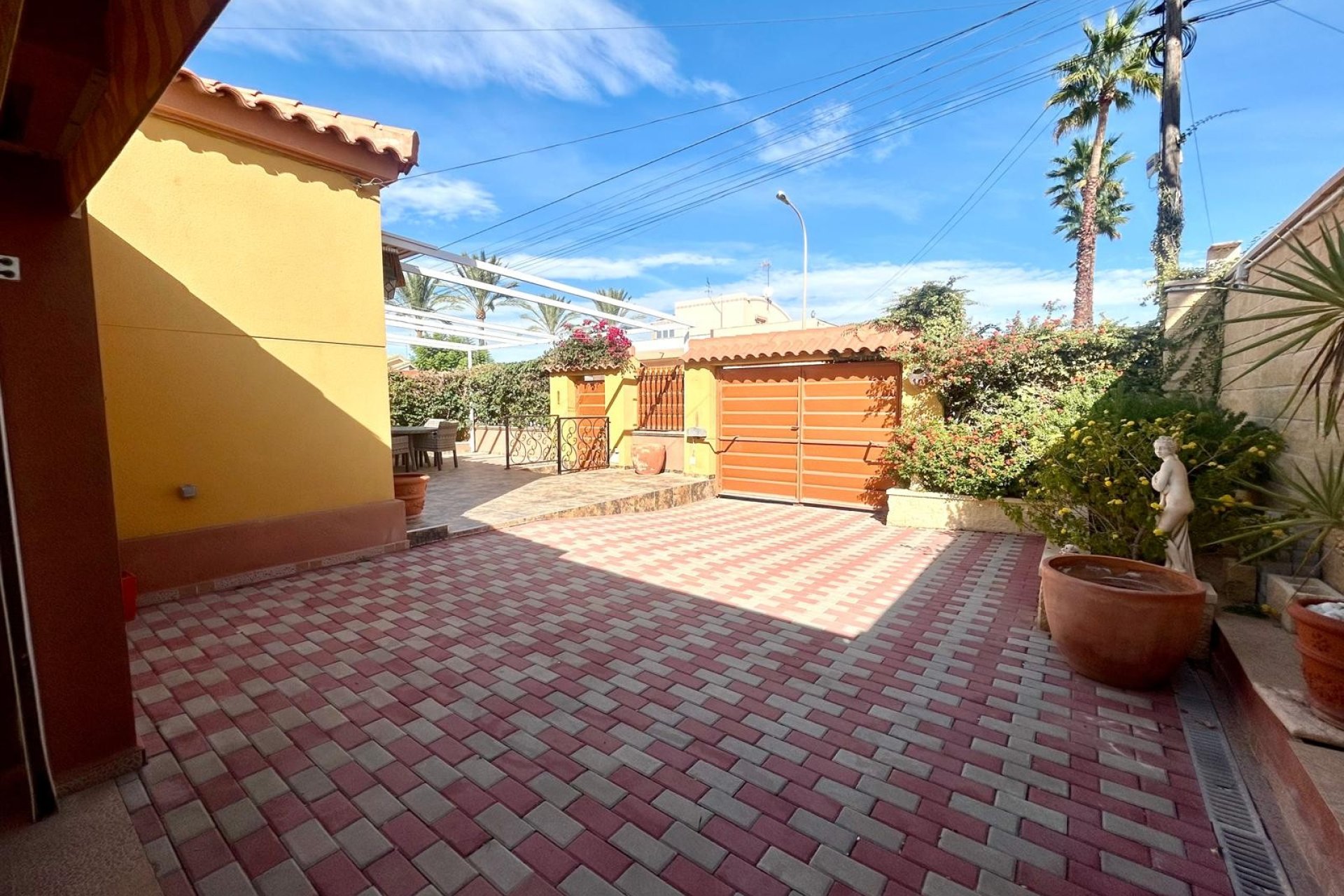 Resale - Villa - Torrevieja - El Chaparral