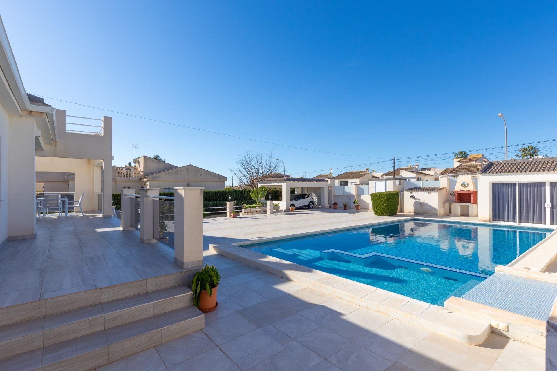 Resale - Villa - Torrevieja - El Chaparral