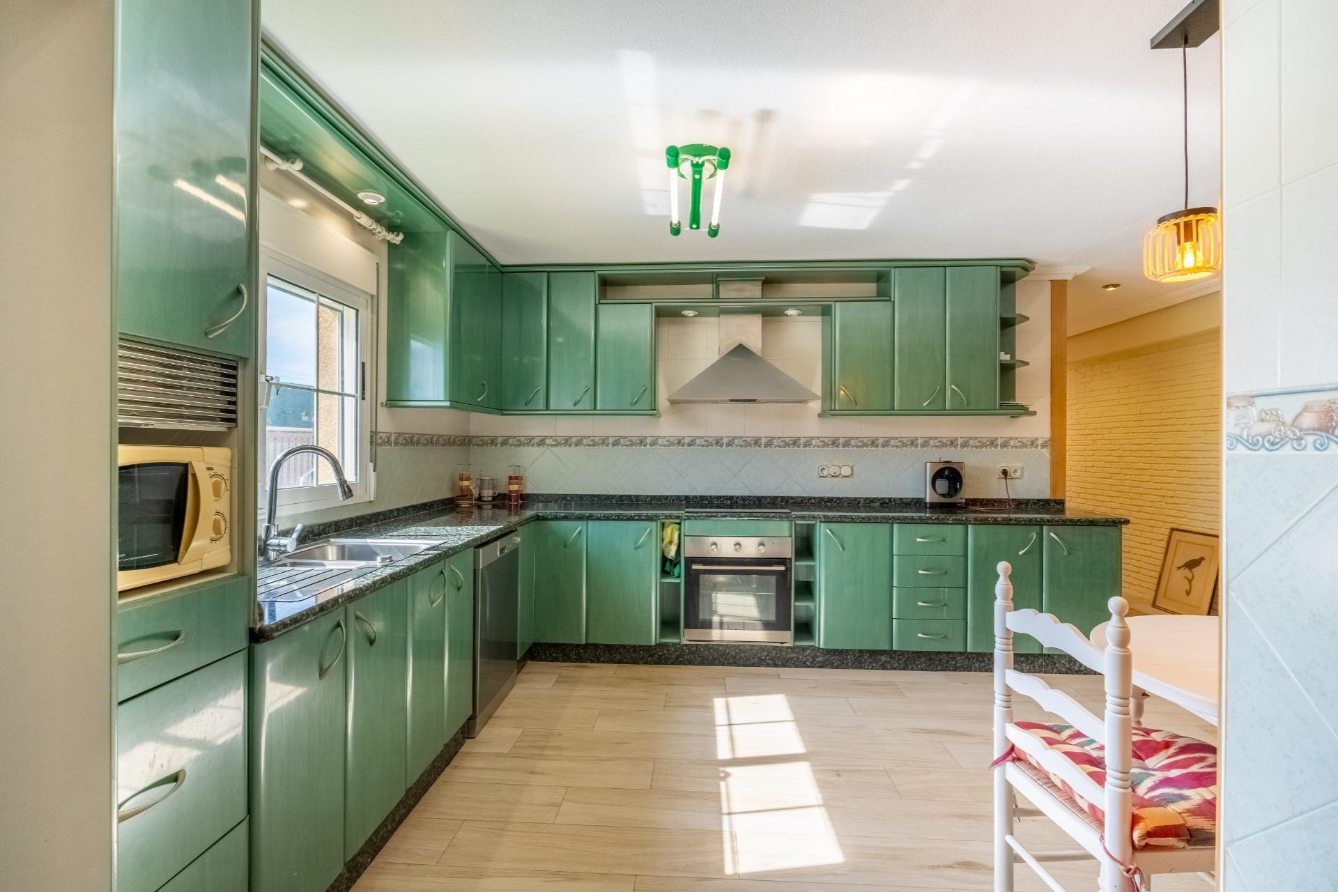 Resale - Villa * - Torrevieja - El chaparral *