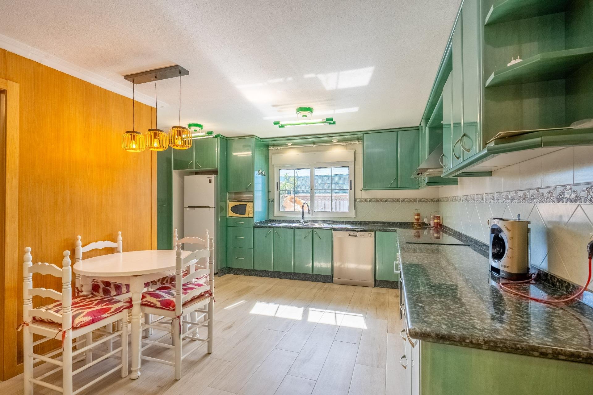 Resale - Villa * - Torrevieja - El chaparral *