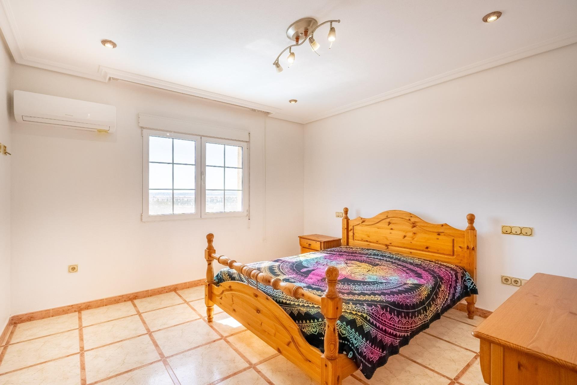 Resale - Villa * - Torrevieja - El chaparral *