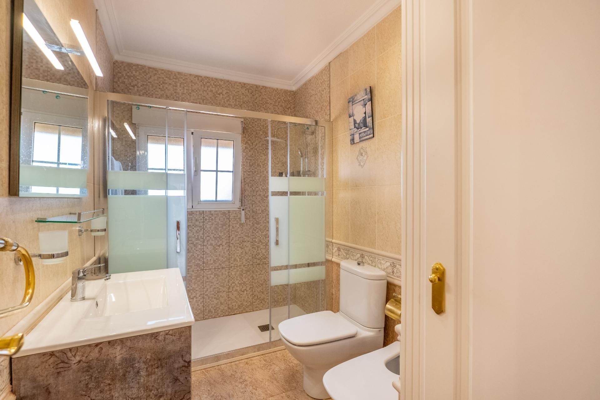 Resale - Villa * - Torrevieja - El chaparral *