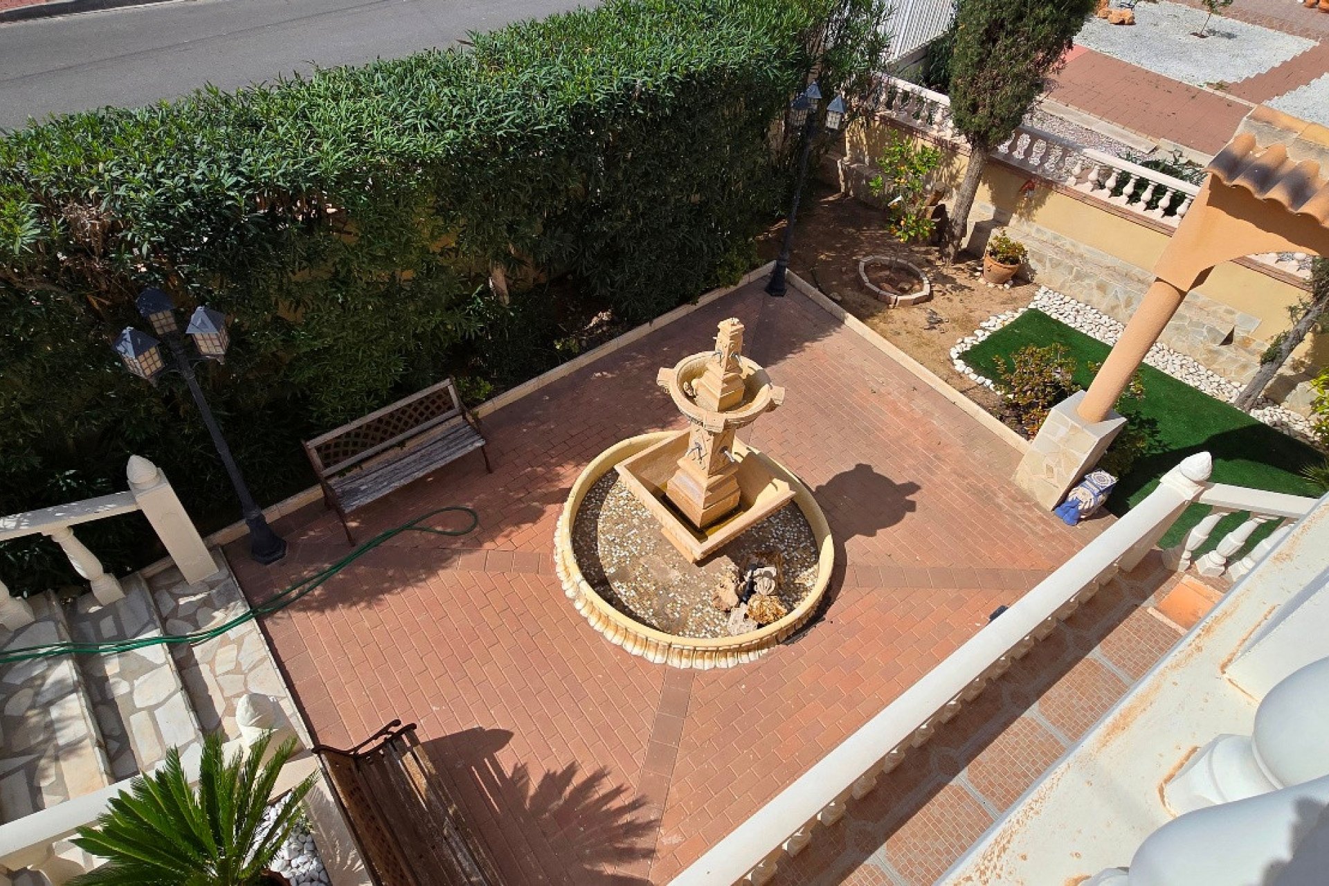 Resale - Villa * - Torrevieja - El chaparral *