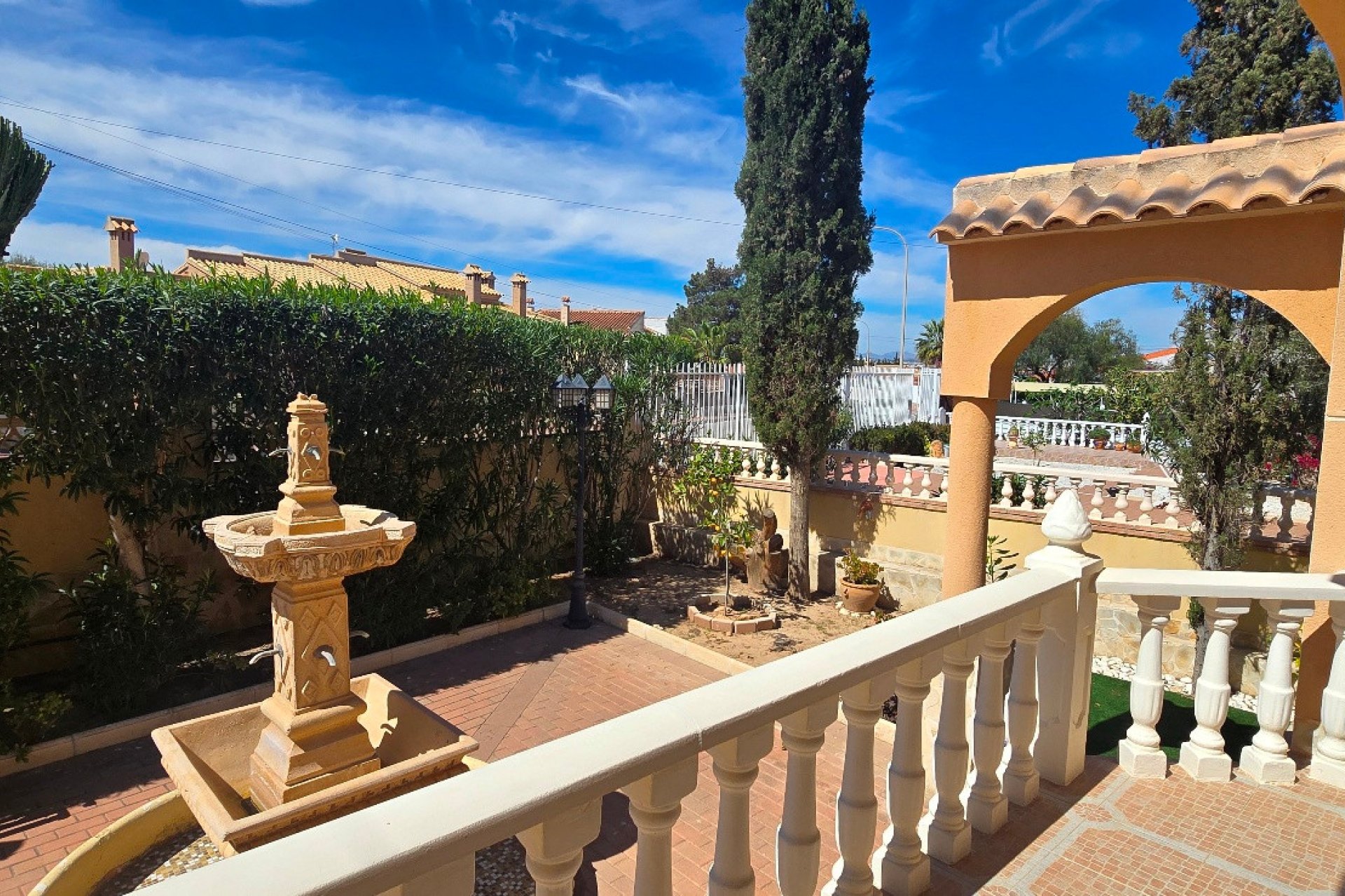 Resale - Villa * - Torrevieja - El chaparral *