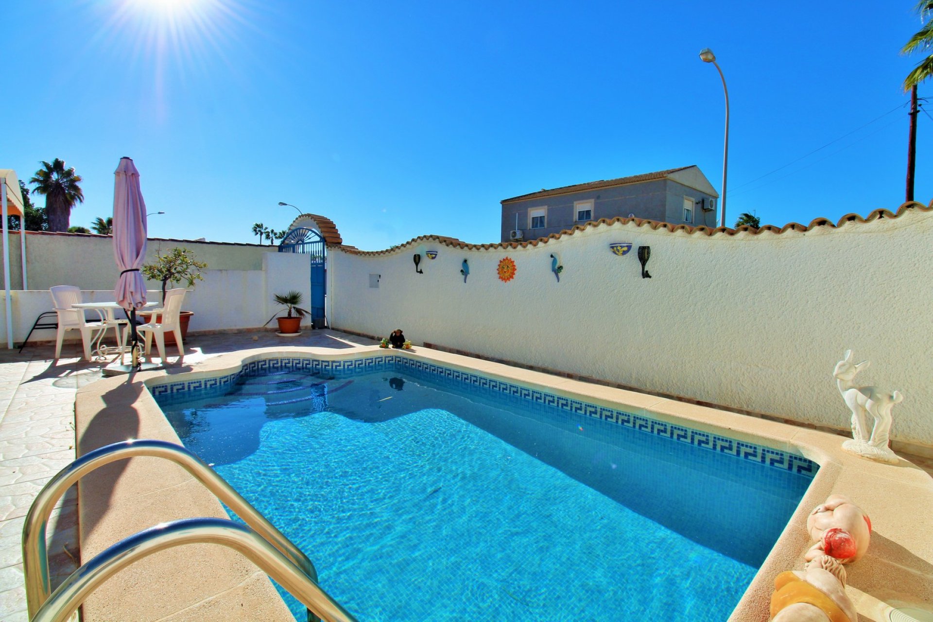 Resale - Villa * - Torrevieja - El chaparral *