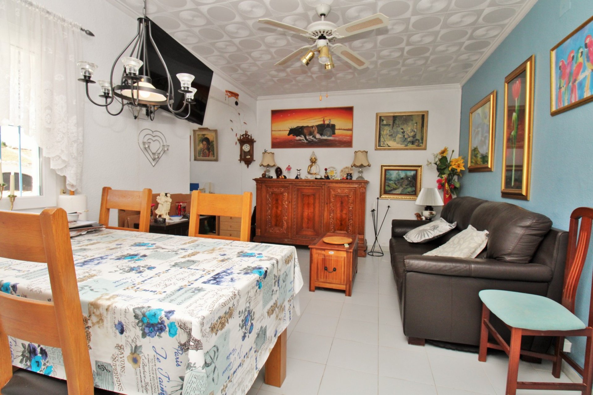 Resale - Villa * - Torrevieja - El chaparral *