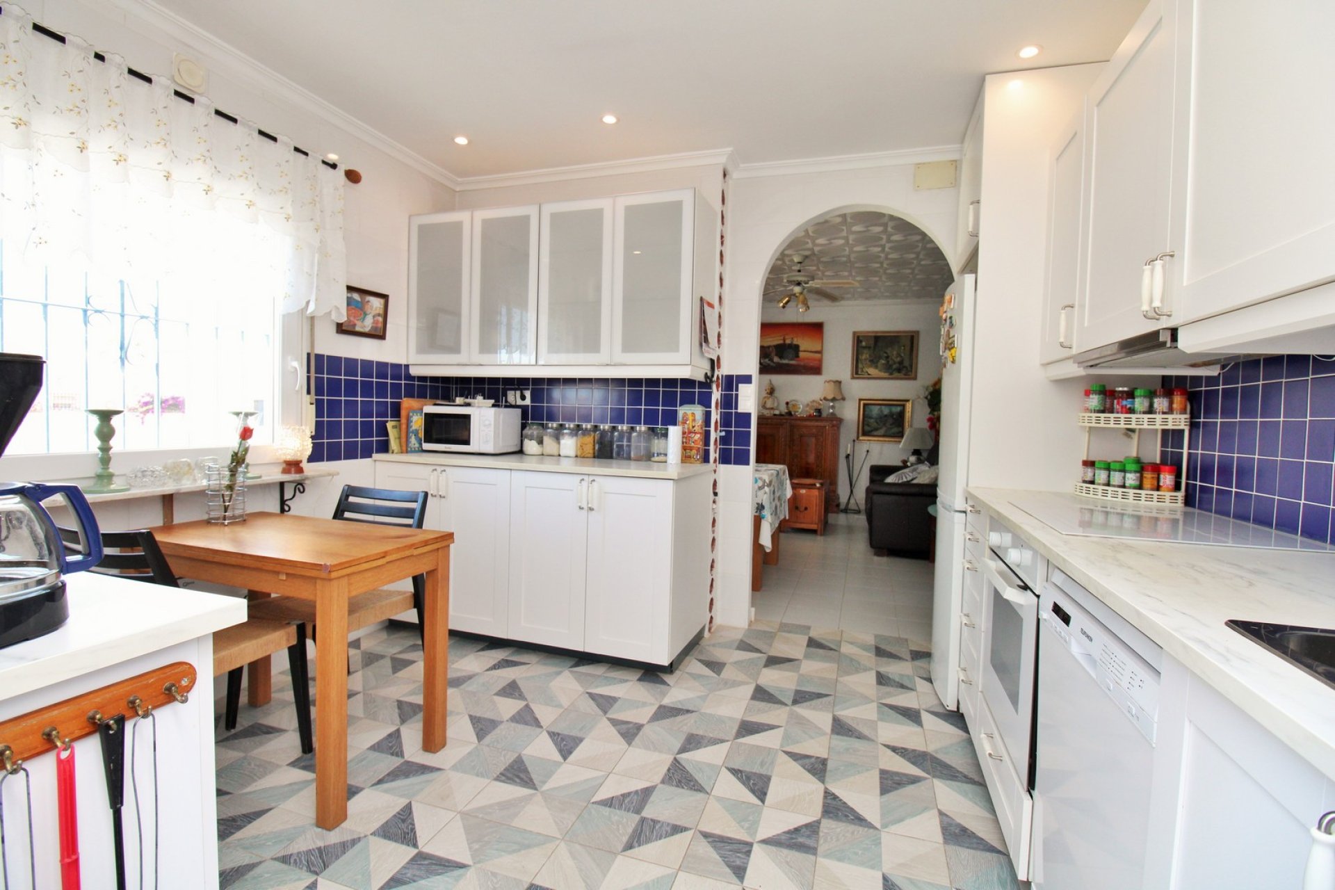 Resale - Villa * - Torrevieja - El chaparral *